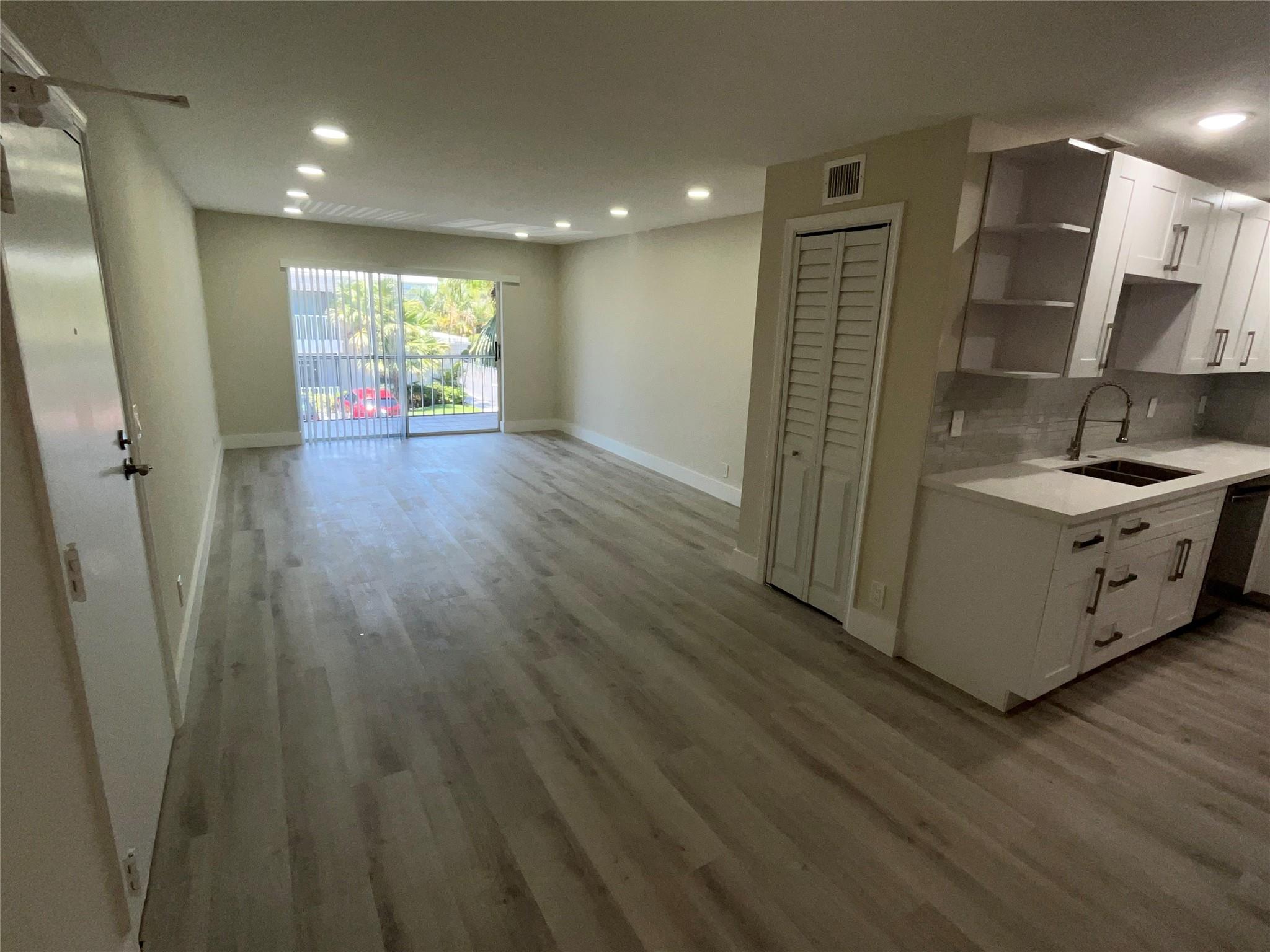 6407 Bay Club Drive 3
