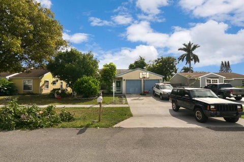 Featured picture for the property R10786613