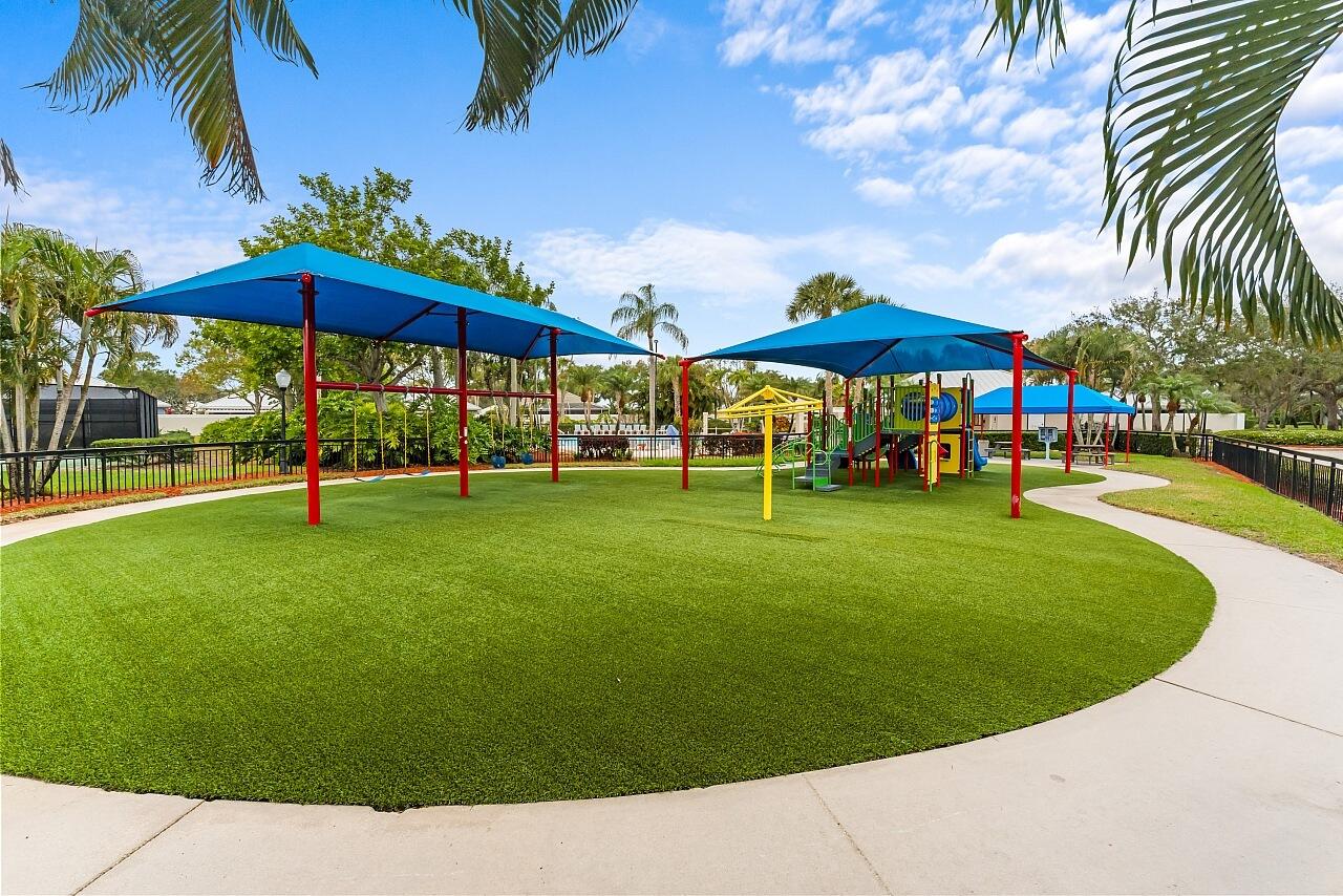 THE MEADOWS AT MARTIN DOWNS - Residential