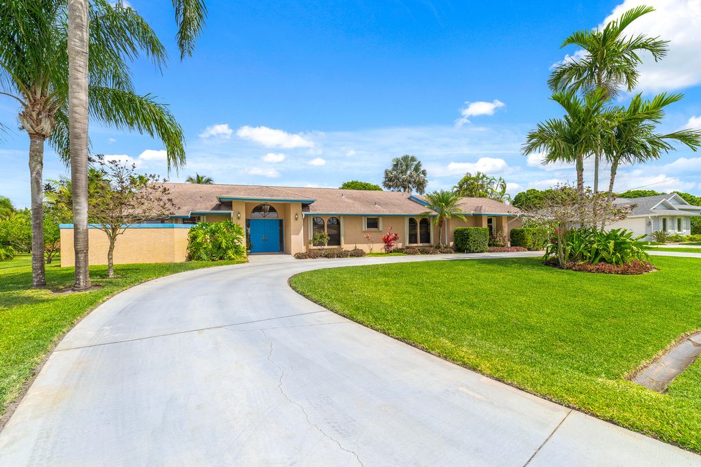 Photo of 1917 SE Bolton Avenue, Port Saint Lucie, FL 34952 (MLS # R10975228)