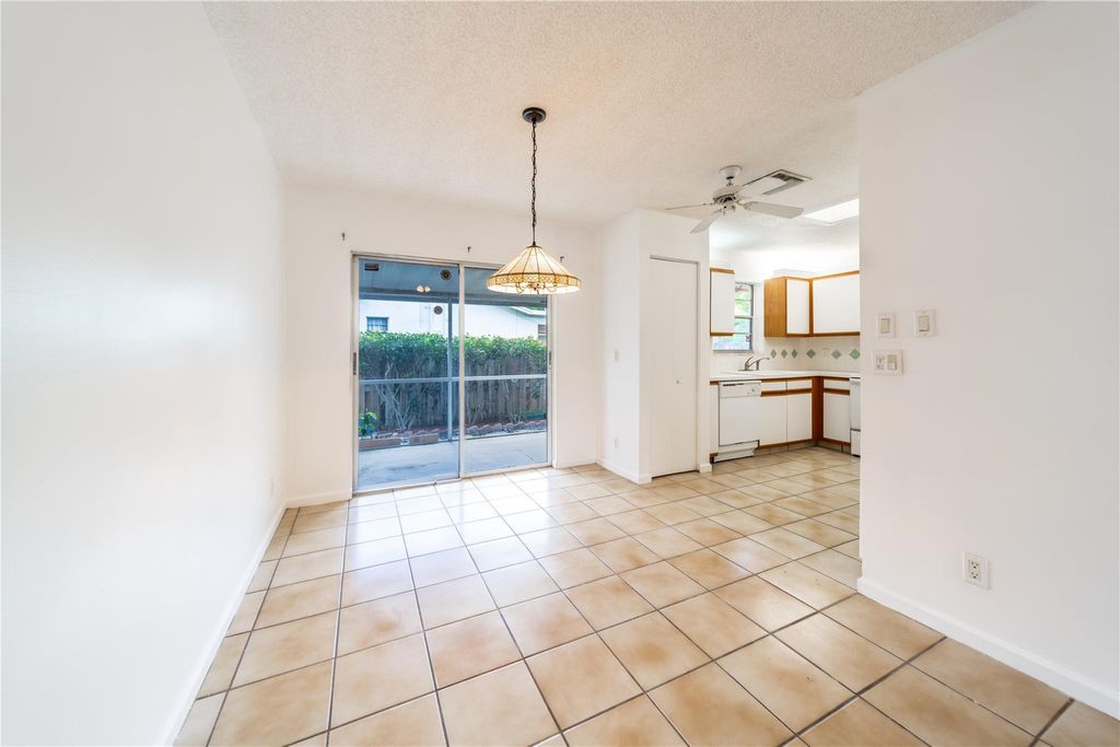 Photo of 906 NW 6th Avenue, Boynton Beach, FL 33426 (MLS # F10446797)
