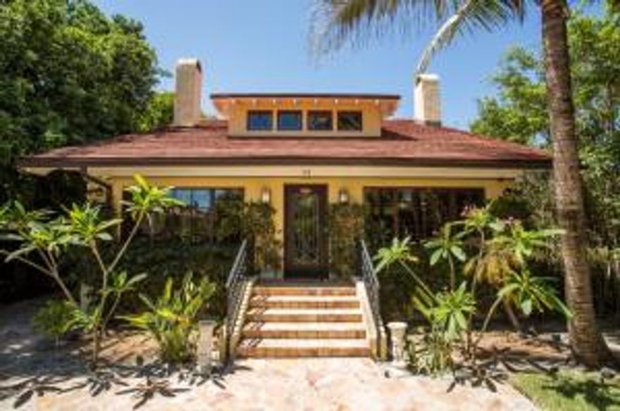 Gorgeous in-town, ocean block home completely redesigned and renovated to perfection in 2007 by renowned architect Patrick Seagraves and Ballinger Award winning Frank Kujan of Fasca. This little palace is luxury defined, with meticulously curated finishes blending timeless charm and traditional influences. Brazilian Cherry Wood and Jerusalem Limestone flooring with Paul Patterson woodwork throughout, a dining room delineated with Herpel of Palm Beach columns, and painted tray ceilings. The library charms w