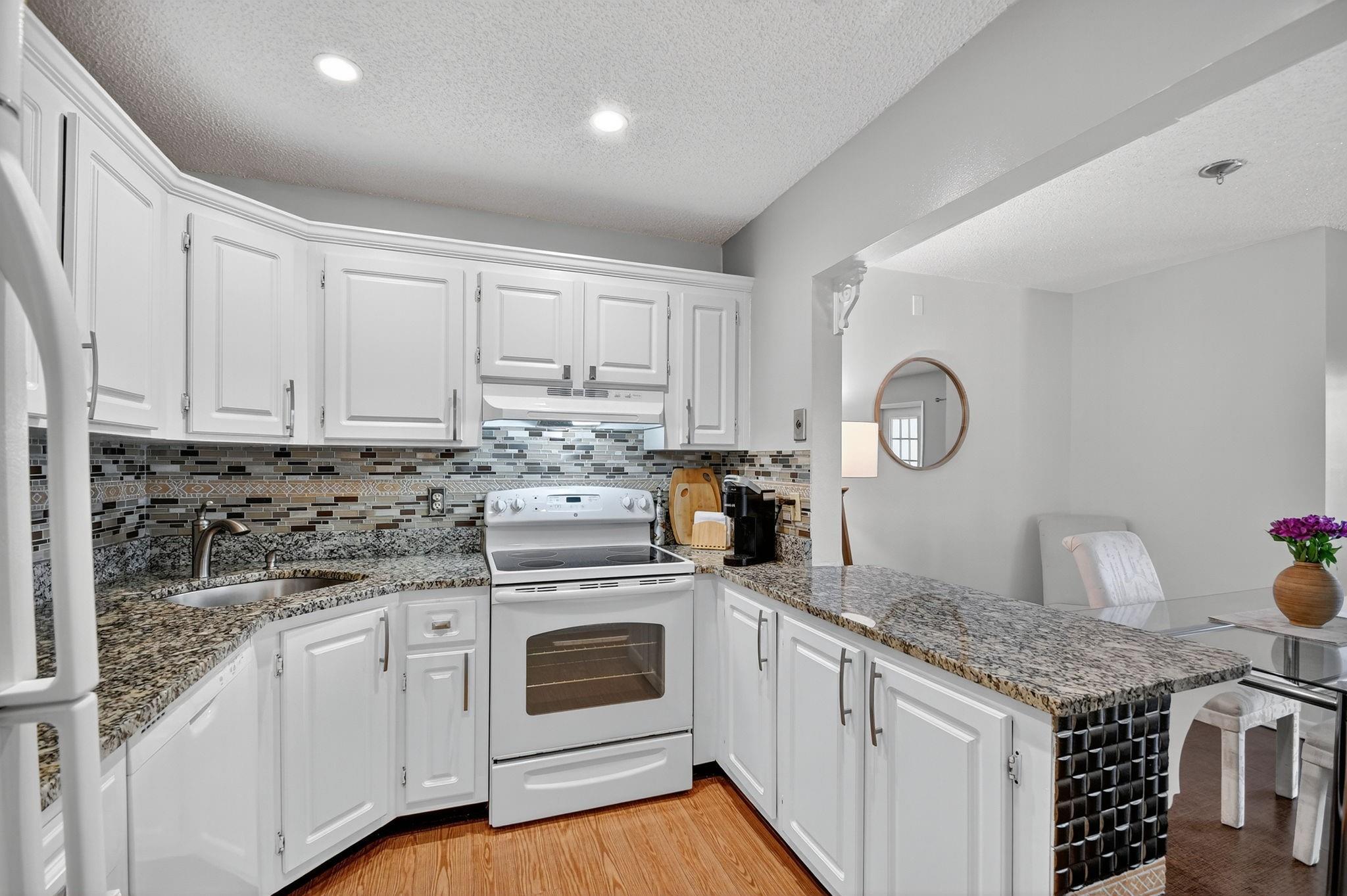 PINE RIDGE SOUTH - Residential