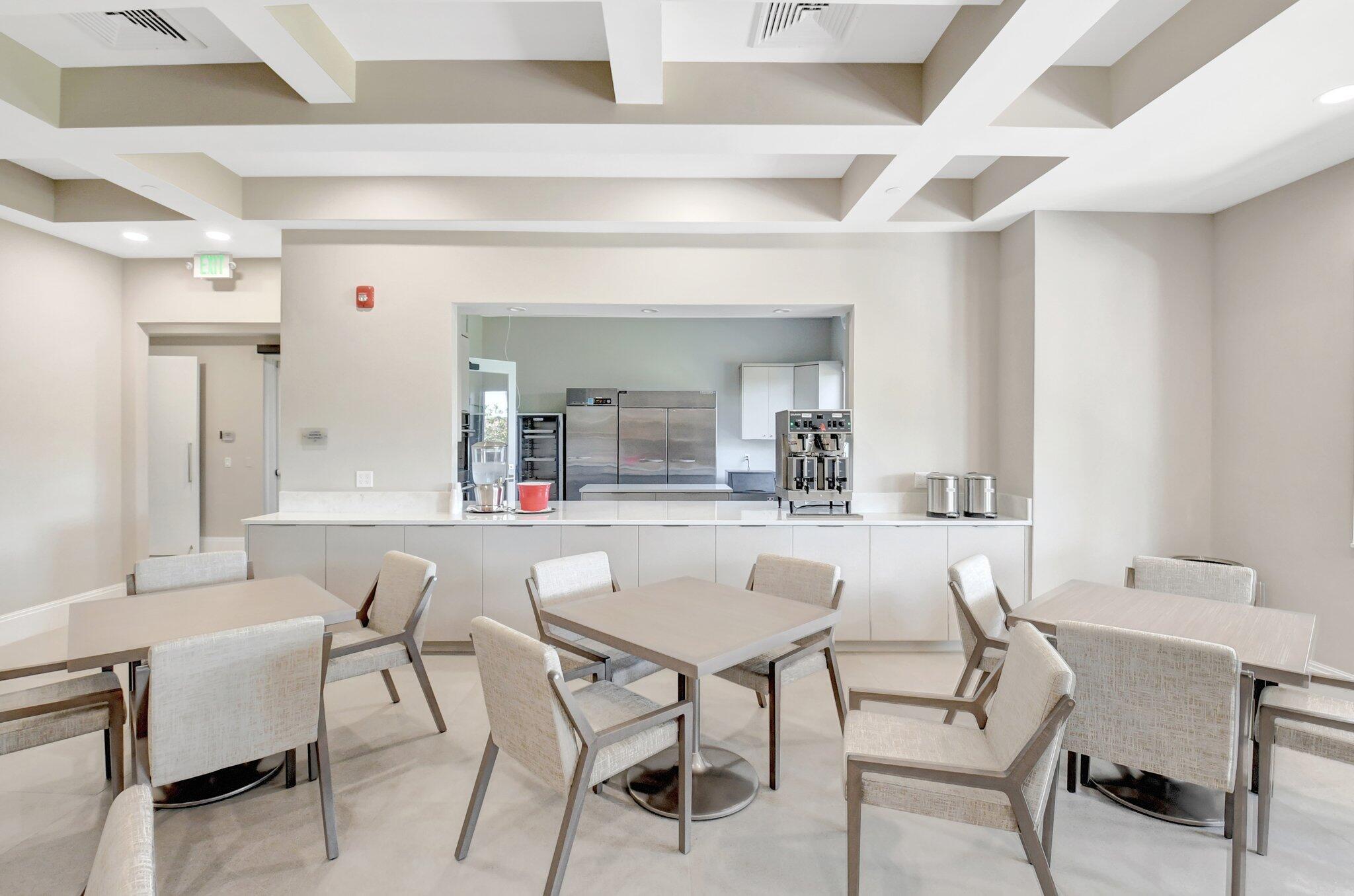 VALENCIA LAKES - Residential