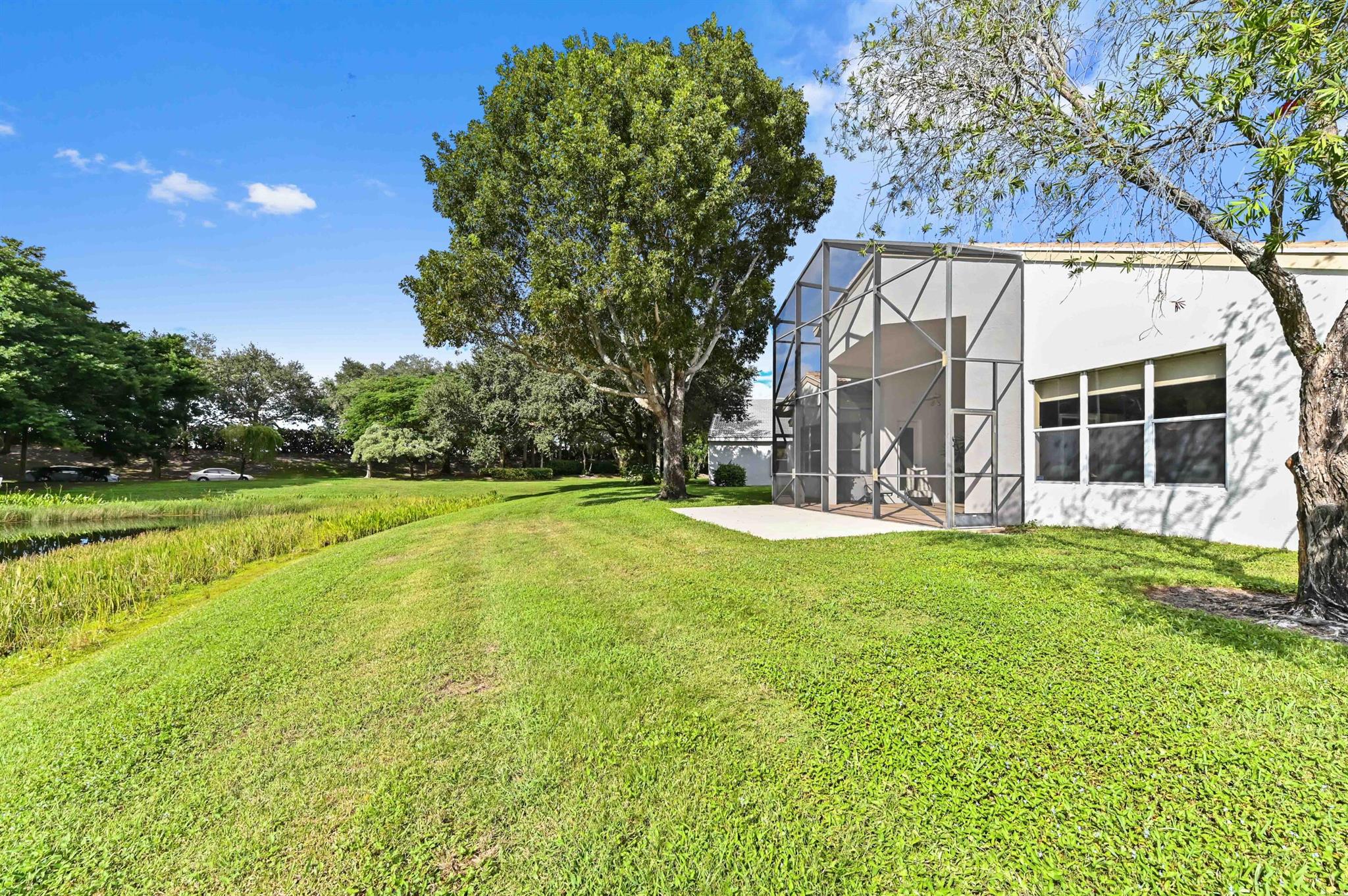 VALENCIA LAKES - Residential