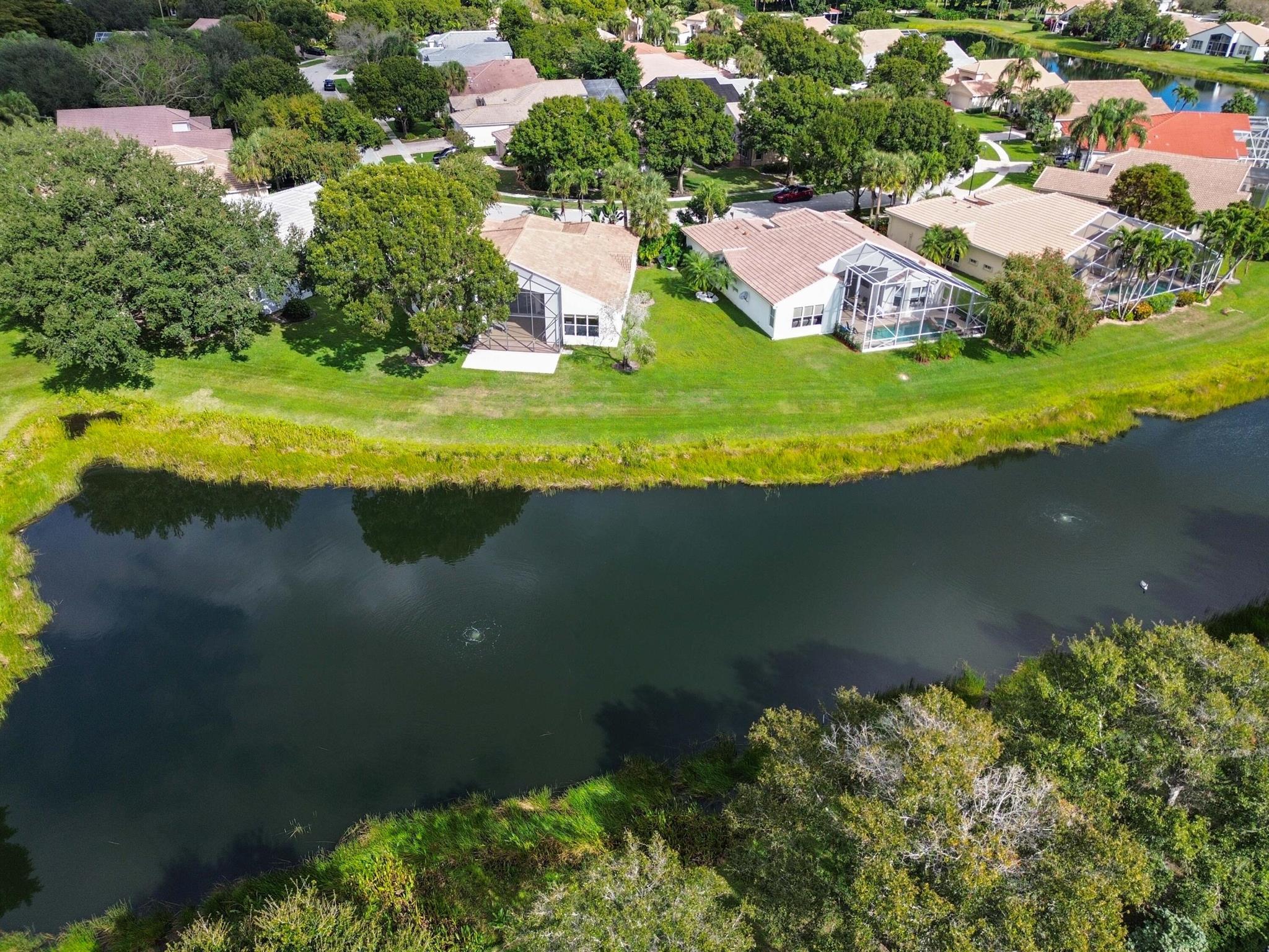 VALENCIA LAKES - Residential