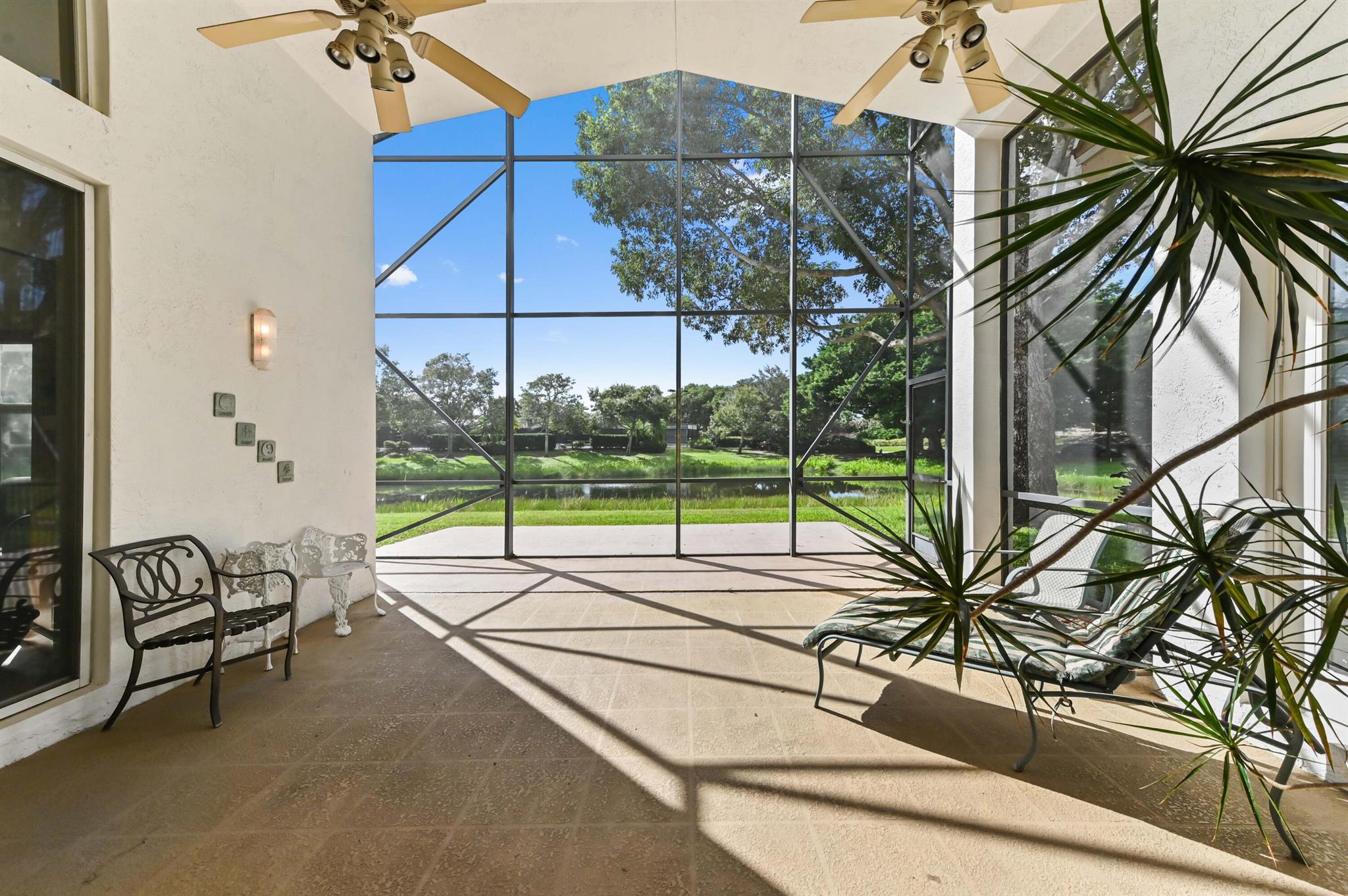 VALENCIA LAKES - Residential