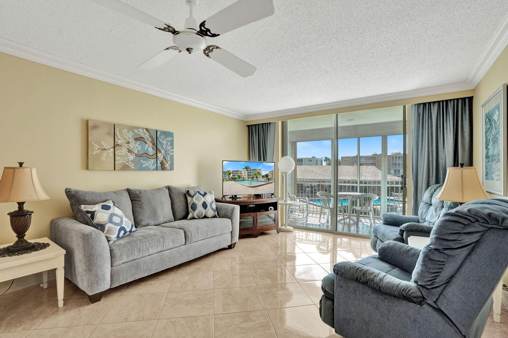 202 SE 10TH Street 203