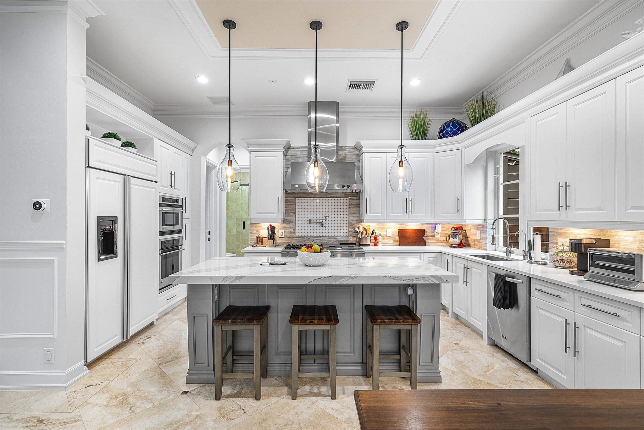 SHORE VIEW - Residential