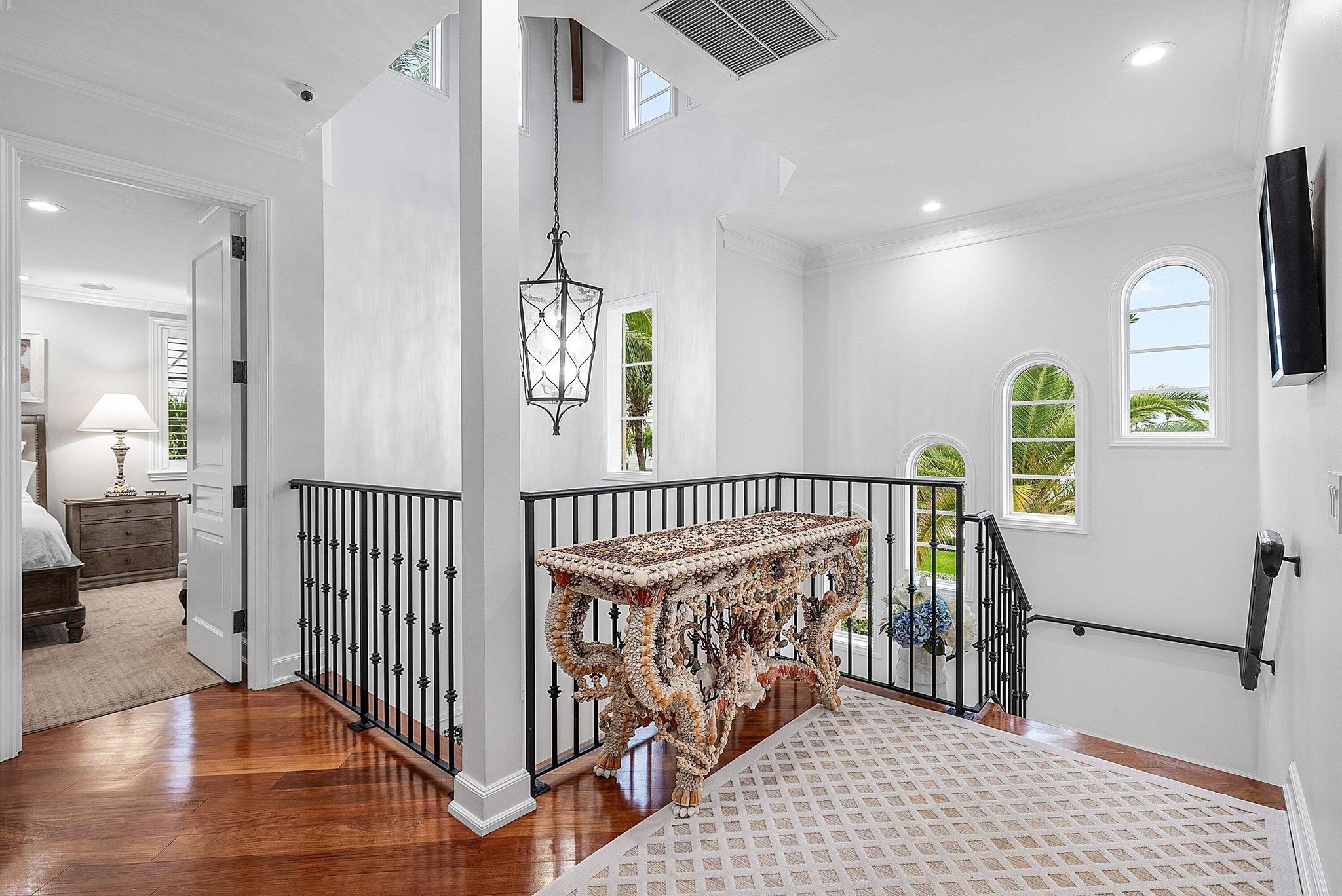 SHORE VIEW - Residential