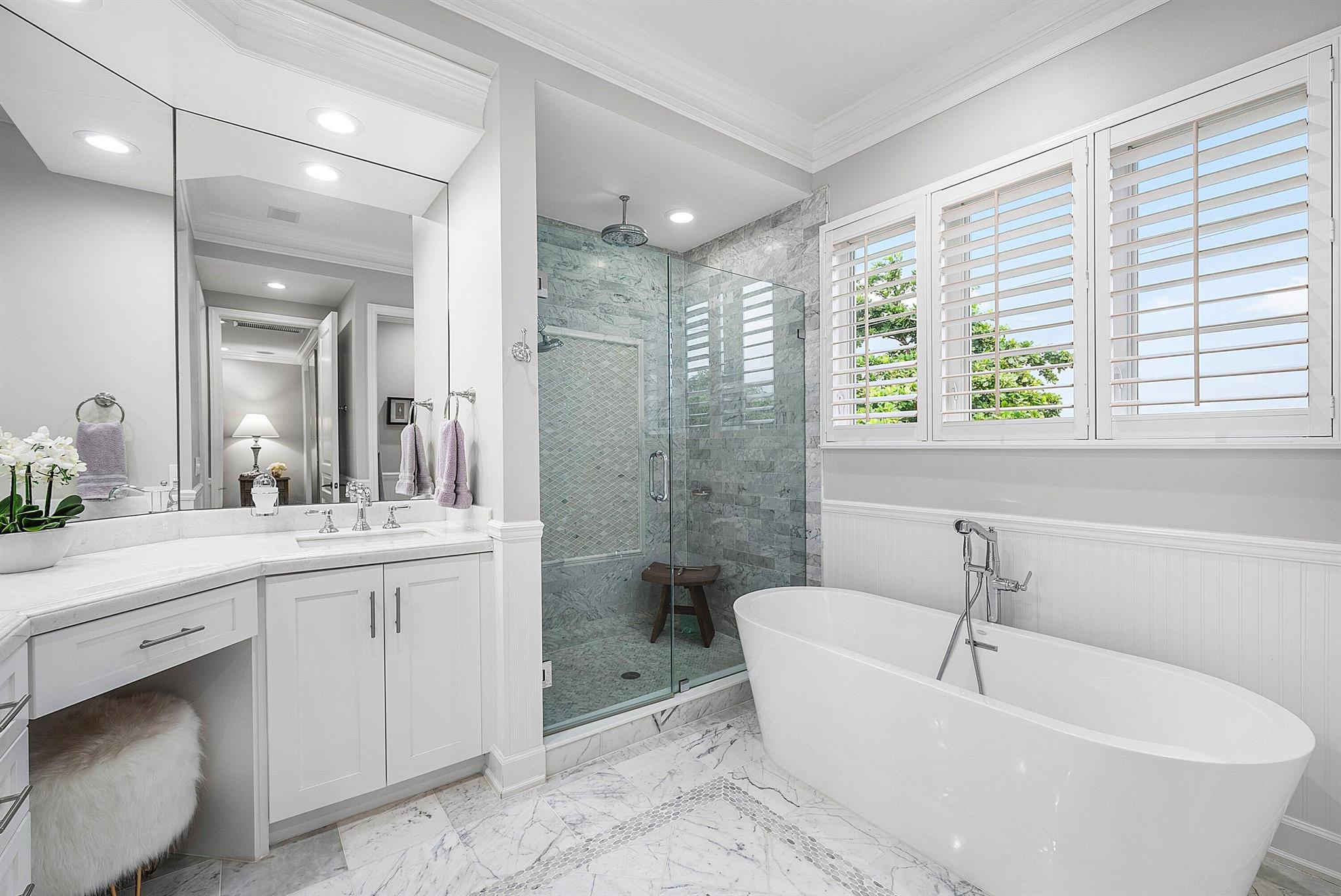 SHORE VIEW - Residential