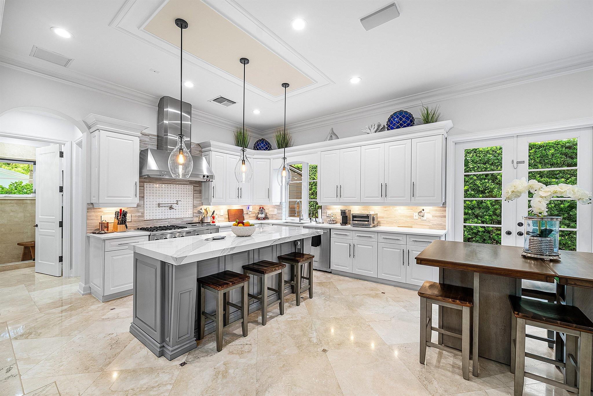 SHORE VIEW - Residential