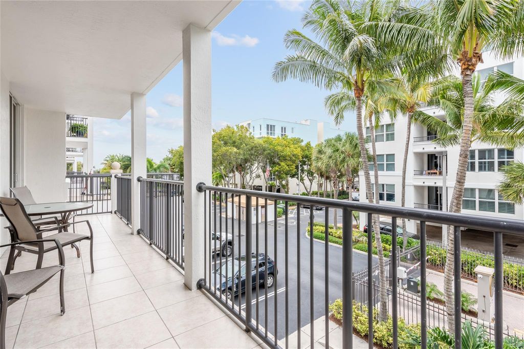 Photo of 191 SE 20th Avenue #312, Deerfield Beach, FL 33441 (MLS # F10485505)