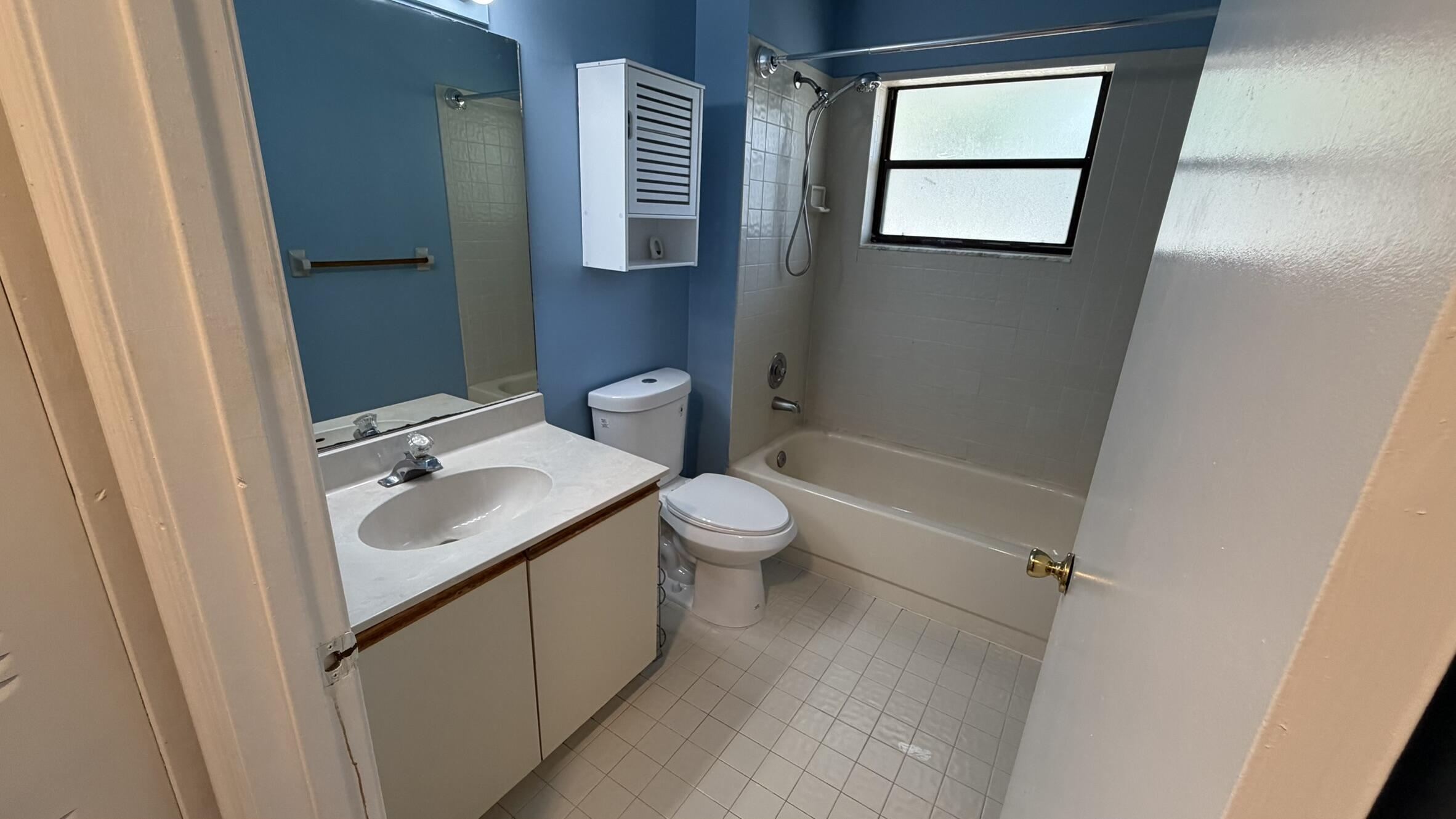 FAIRWAY PALMS CONDO - Residential Lease