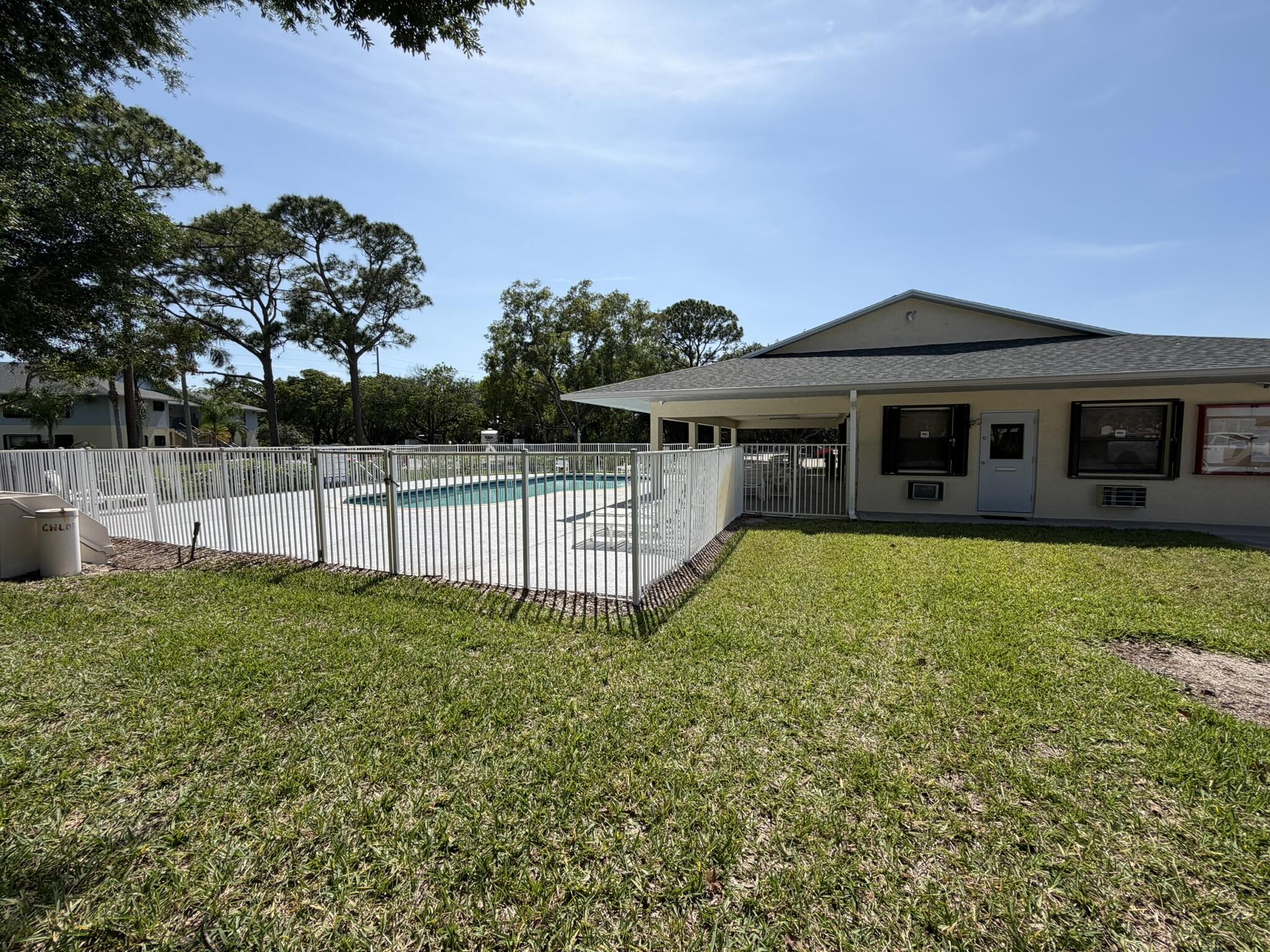 FAIRWAY PALMS CONDO - Residential Lease