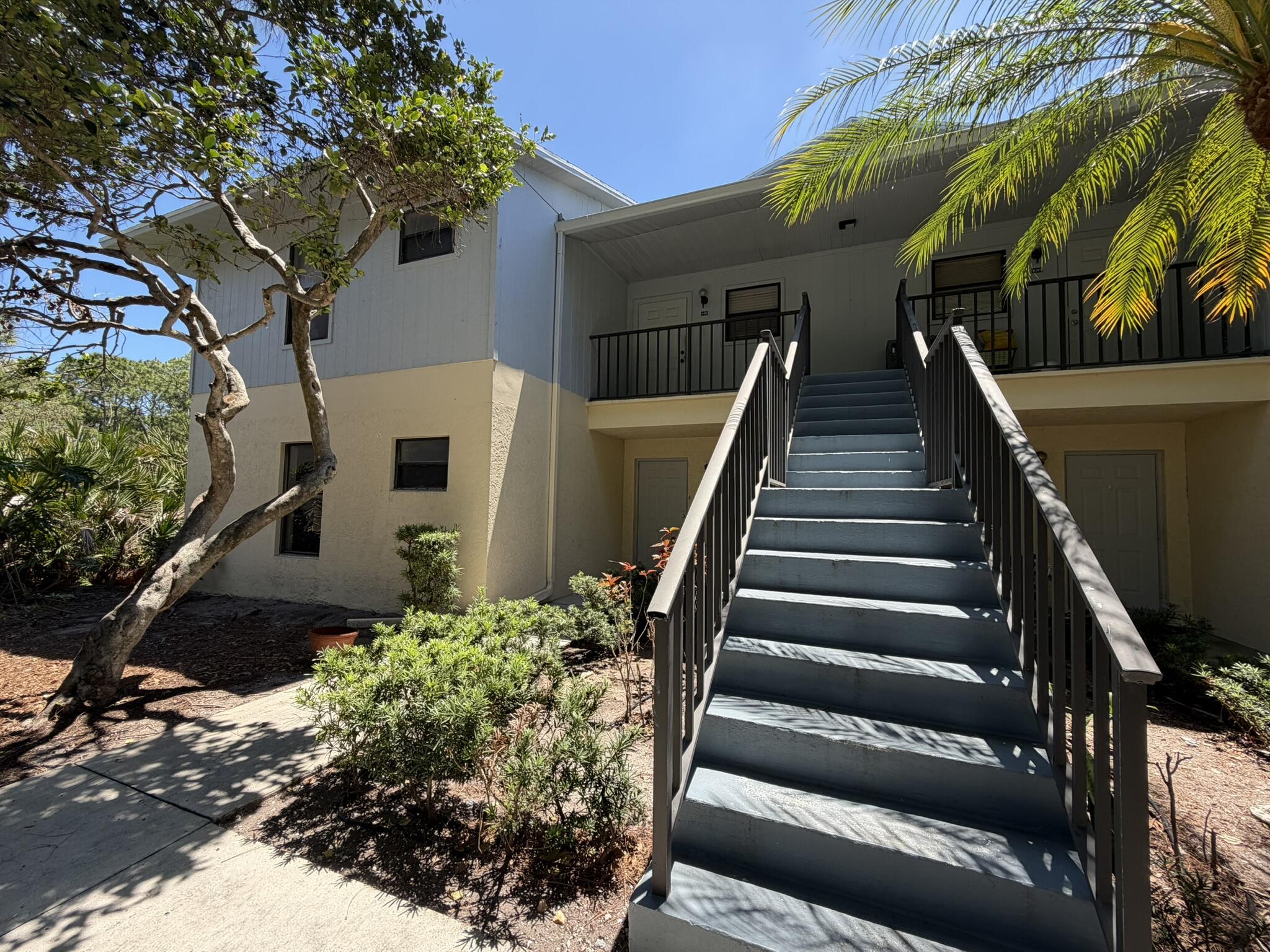 FAIRWAY PALMS CONDO - Residential Lease