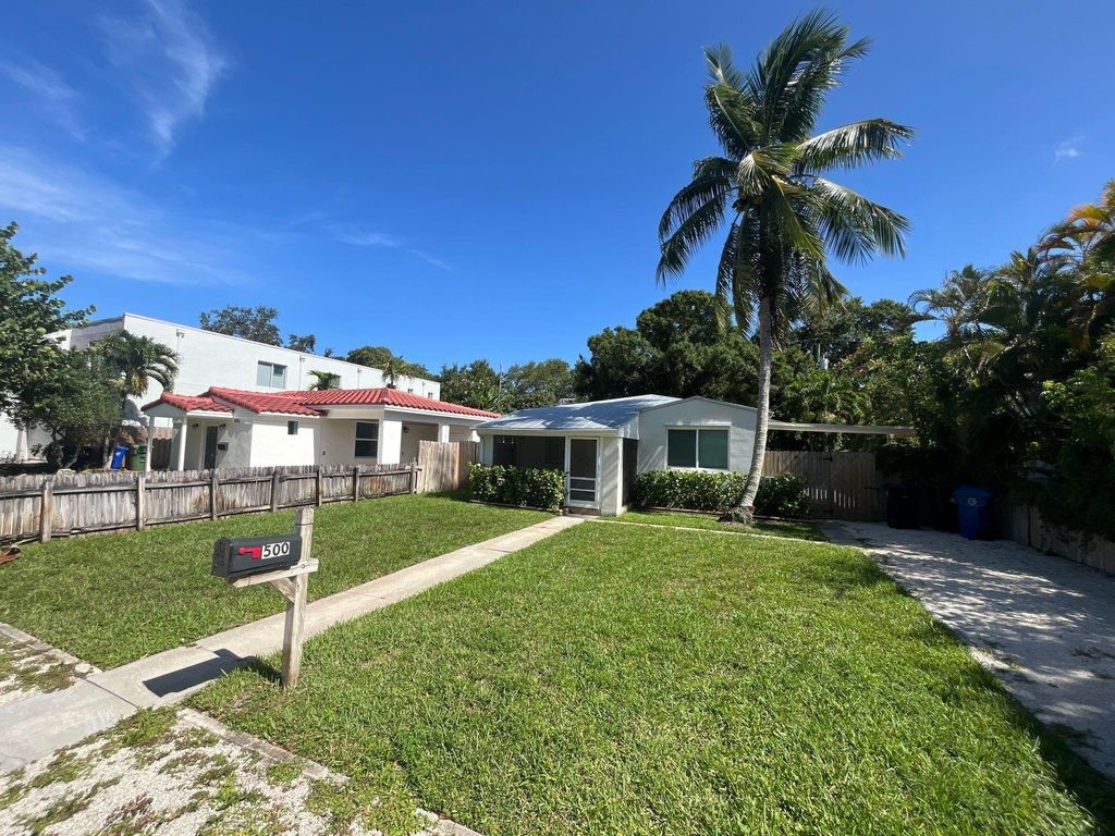 Photo of 500 SW 13th St, Fort Lauderdale, FL 33315 (MLS # F10509465)