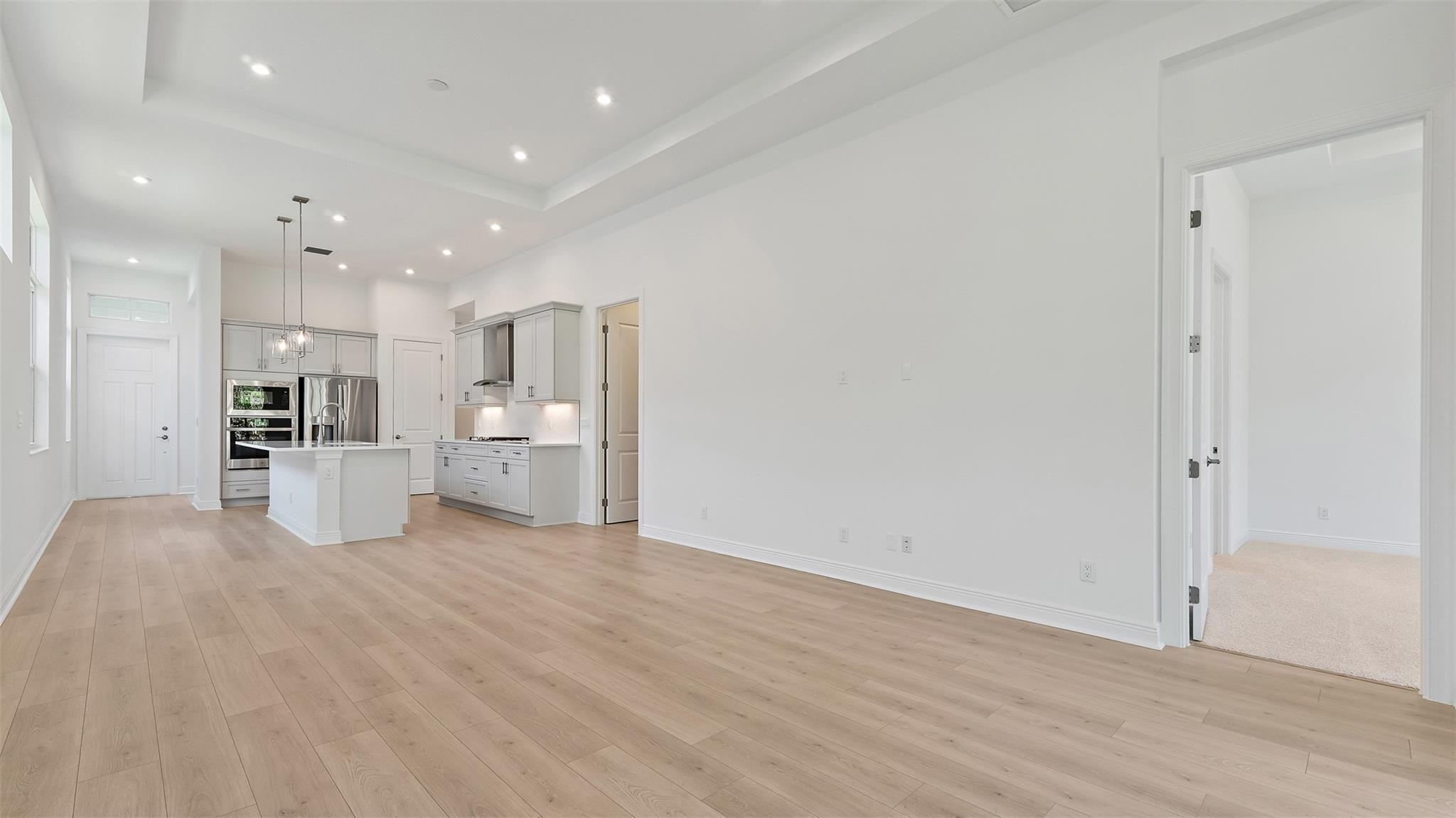 KH RIVELLA LLC - Residential