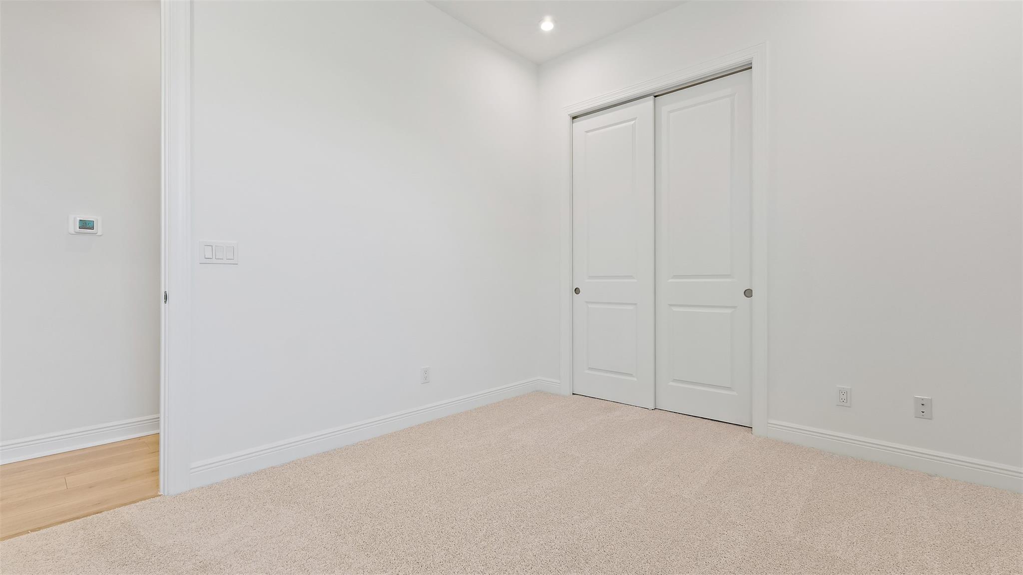 KH RIVELLA LLC - Residential