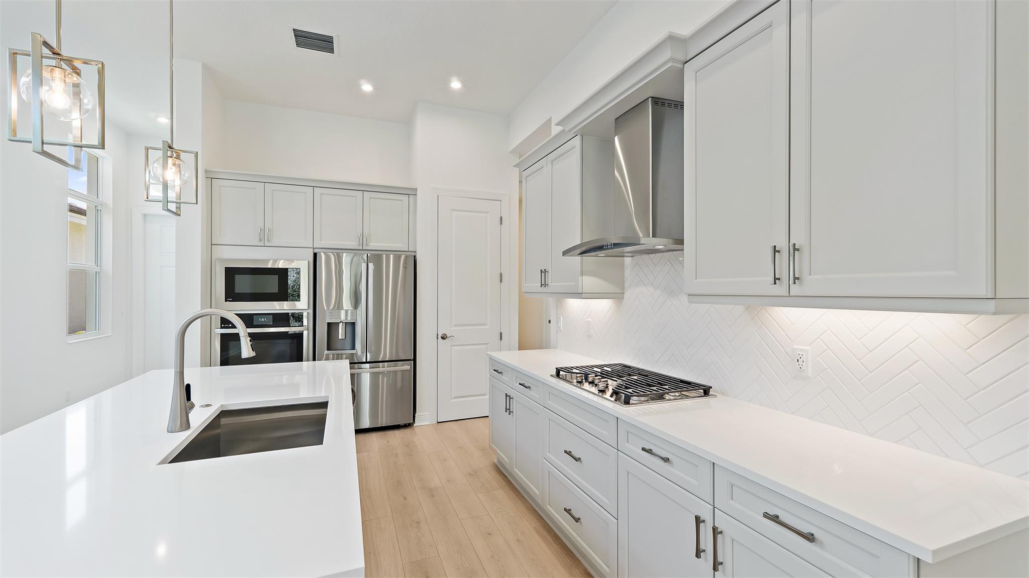 KH RIVELLA LLC - Residential