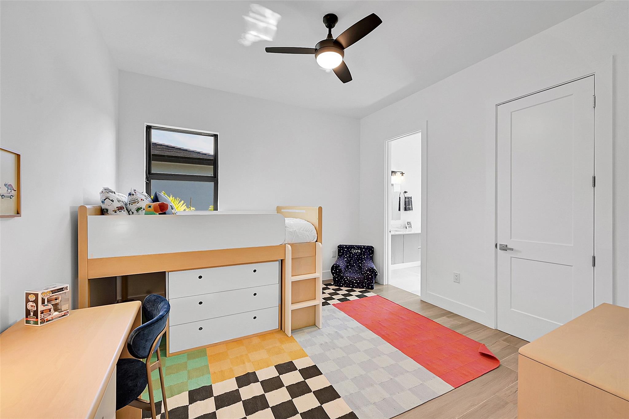 Farida 176-152 B - Residential