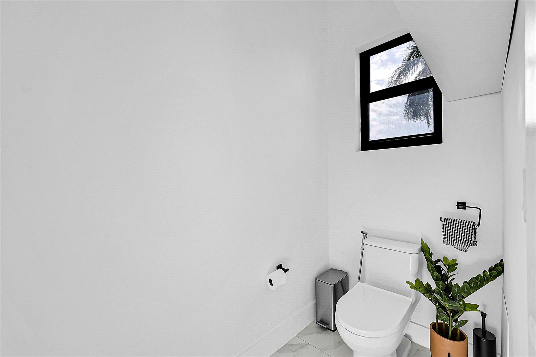 Farida 176-152 B - Residential