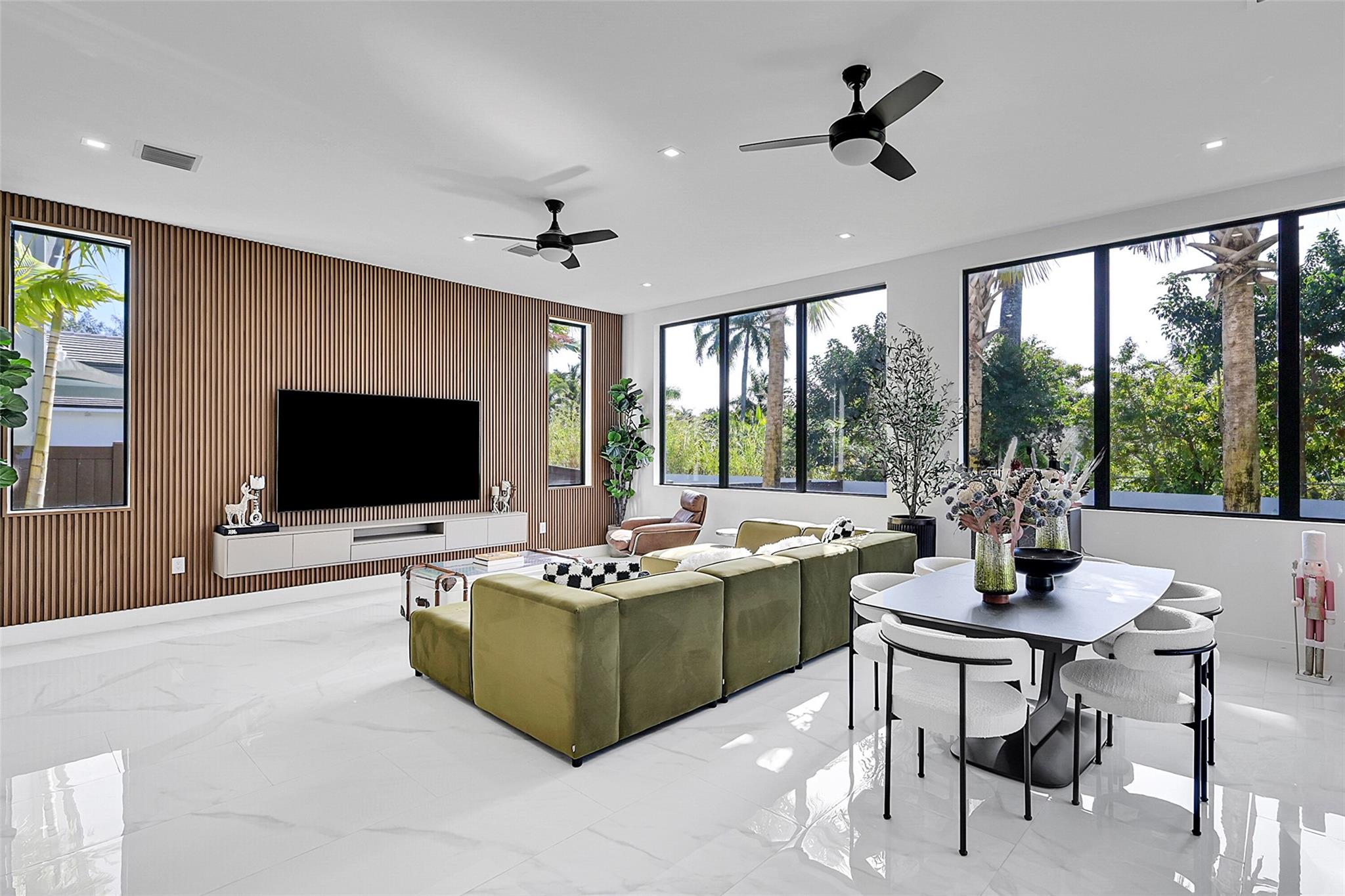 Farida 176-152 B - Residential