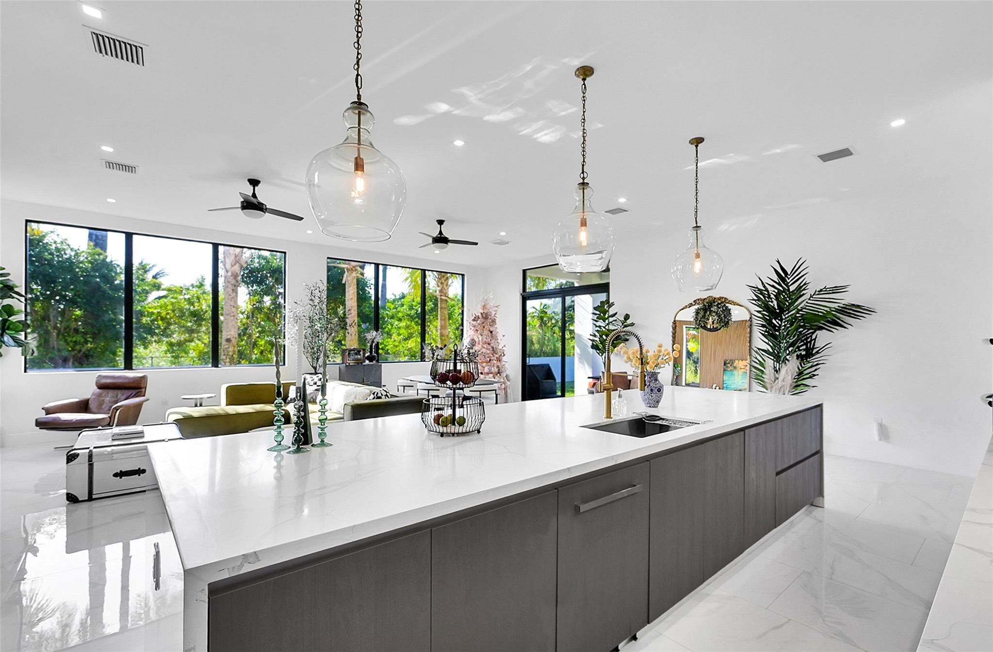 Farida 176-152 B - Residential