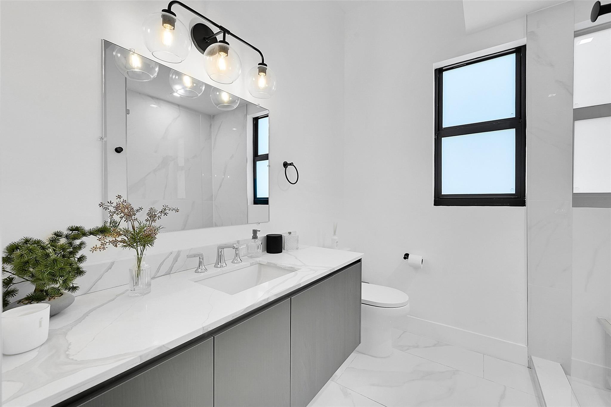 Farida 176-152 B - Residential