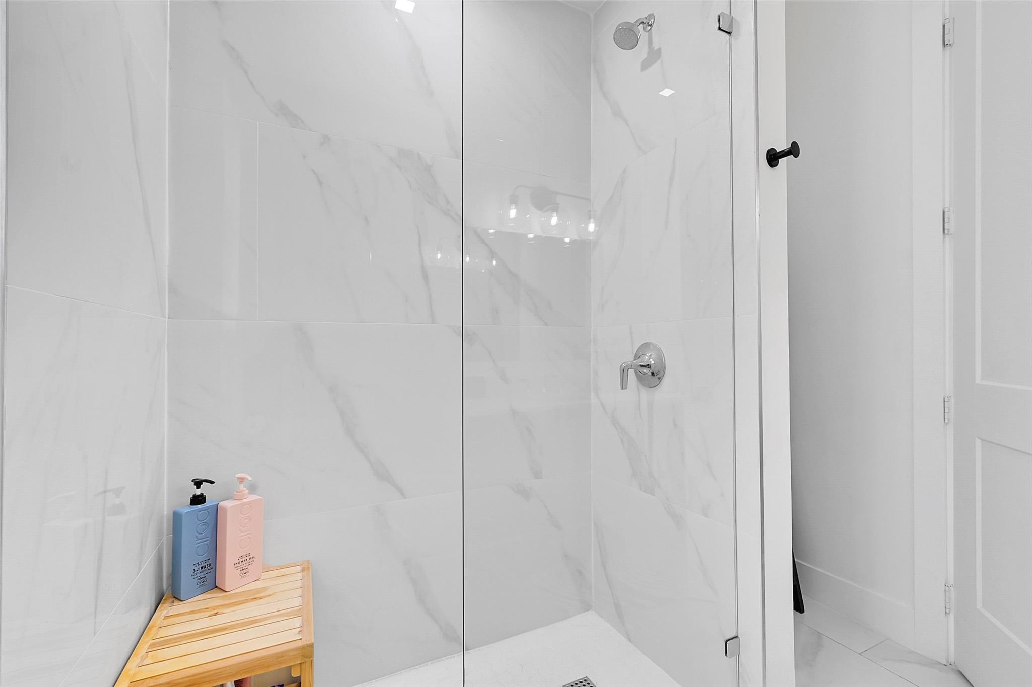 Farida 176-152 B - Residential