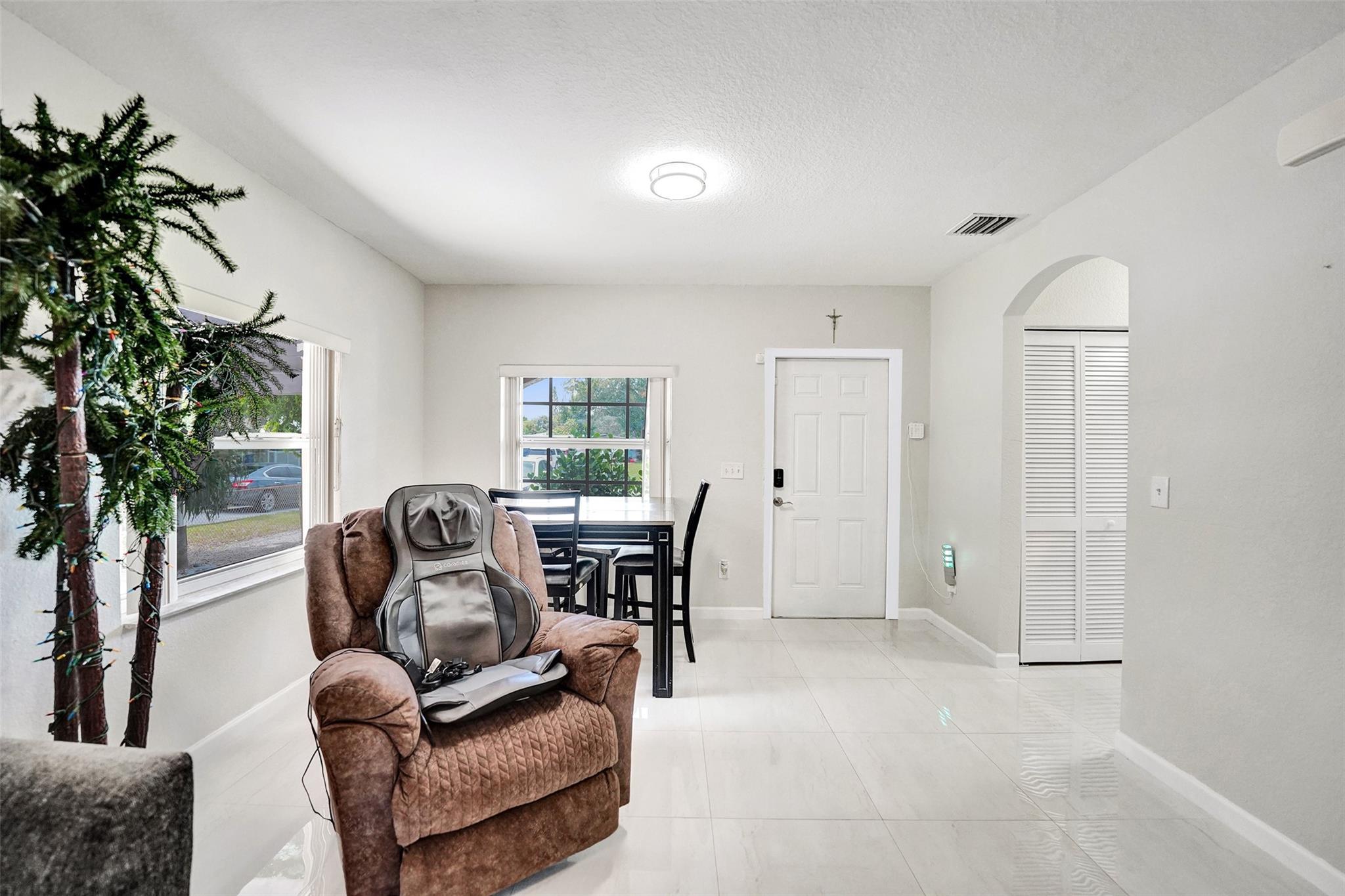 1660 SW 29th Ave