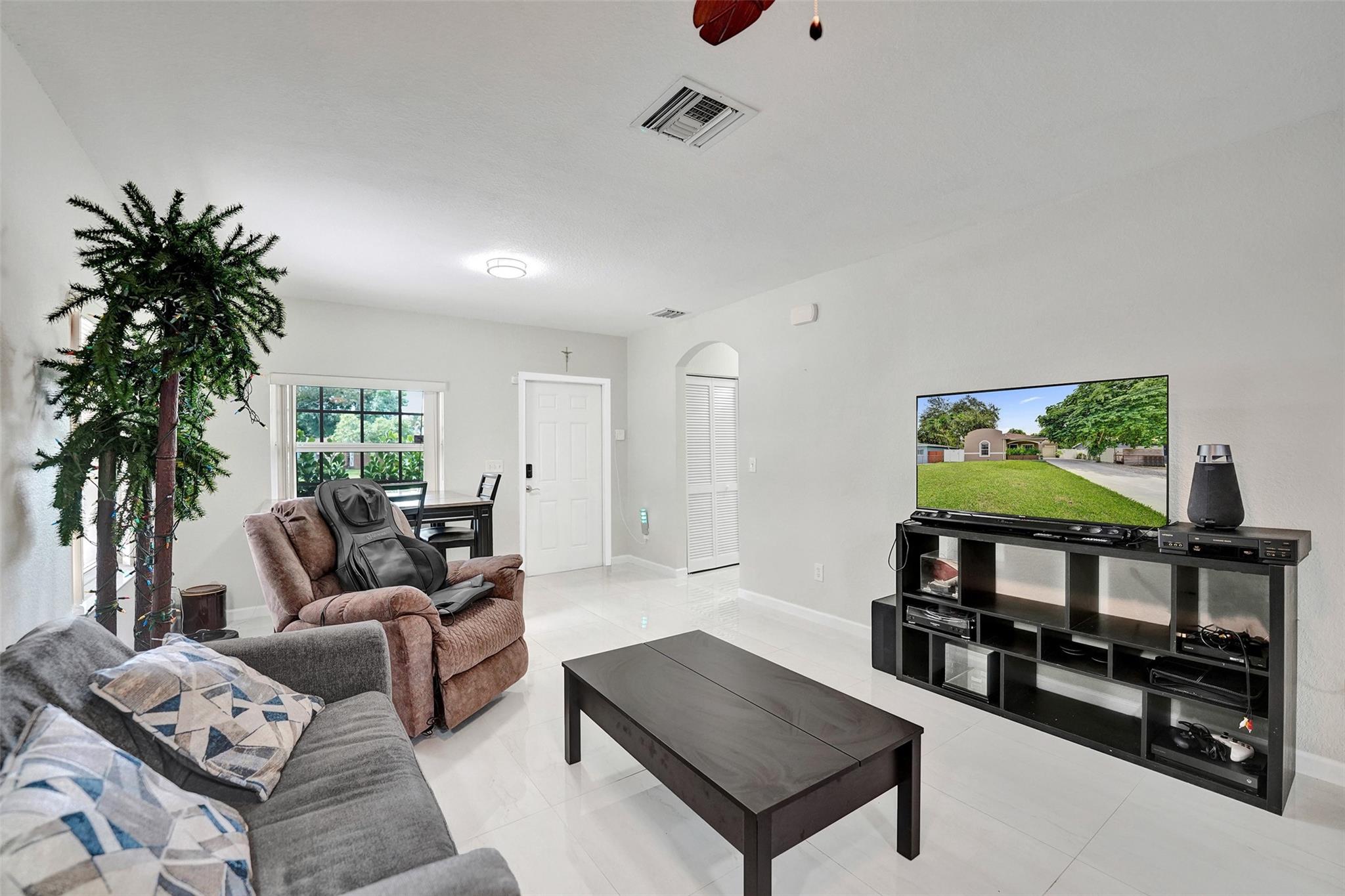 1660 SW 29th Ave