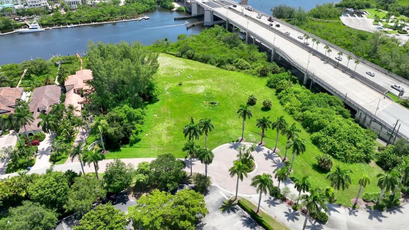 FISHERMANS WHARF - Land