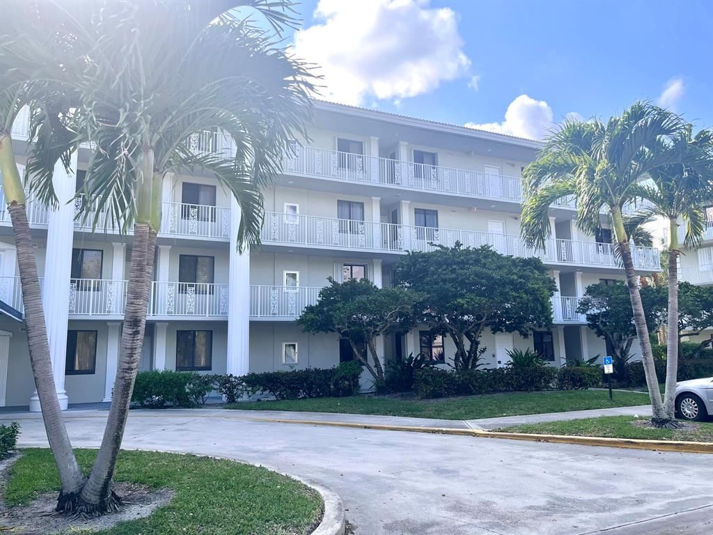 Photo of 2581 Village Boulevard #205, West Palm Beach, FL 33409 (MLS # R10890736)