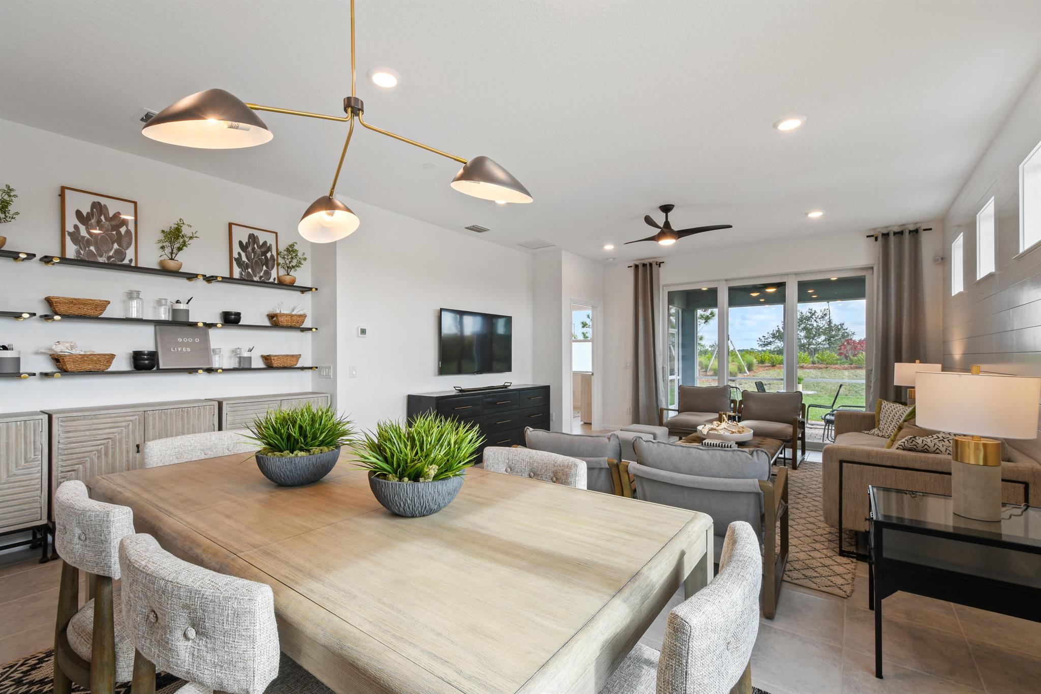 DEL WEBB TRADITION - Residential