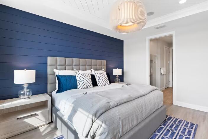 DEL WEBB TRADITION - Residential