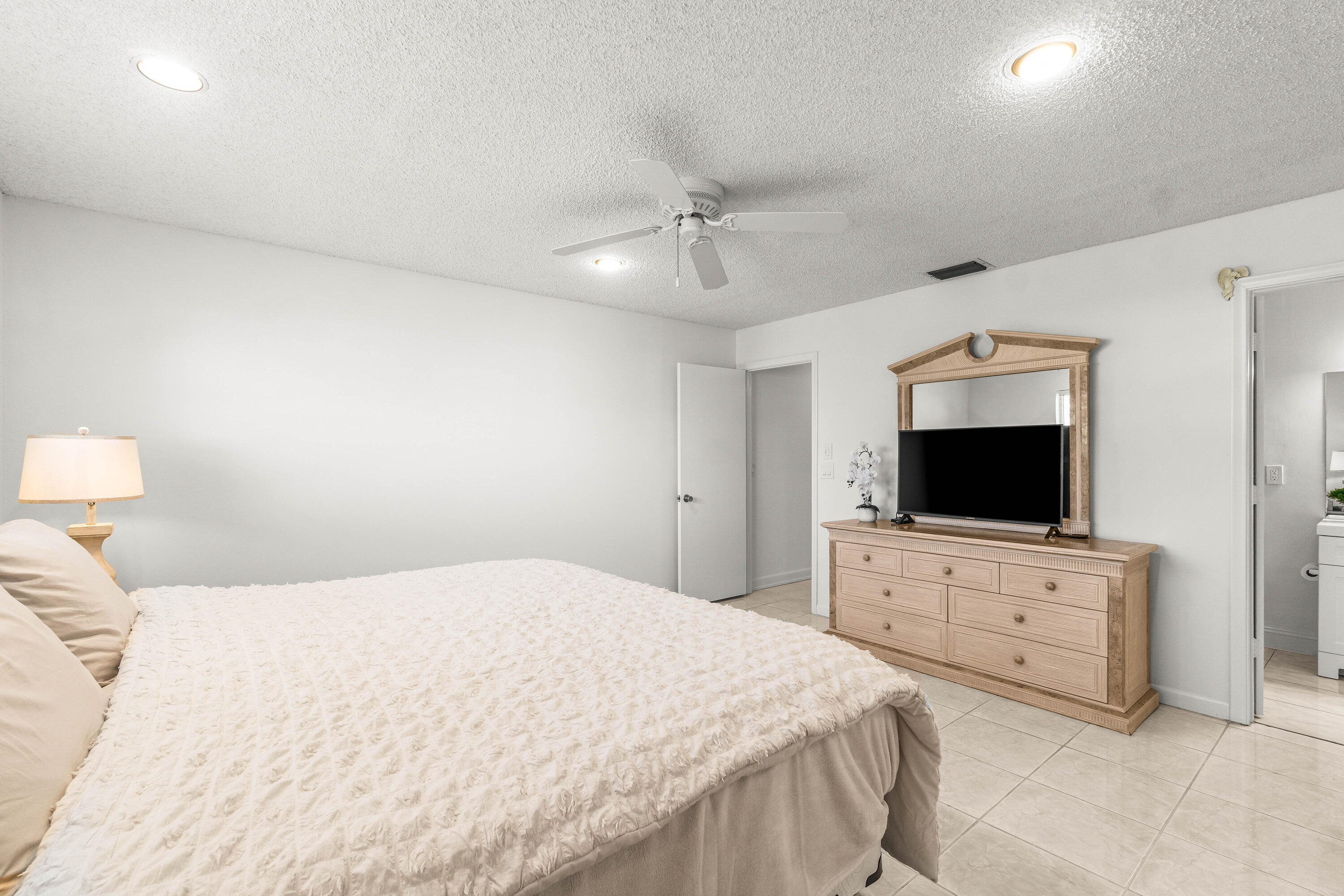 DELRAY VILLAS 5 - Residential