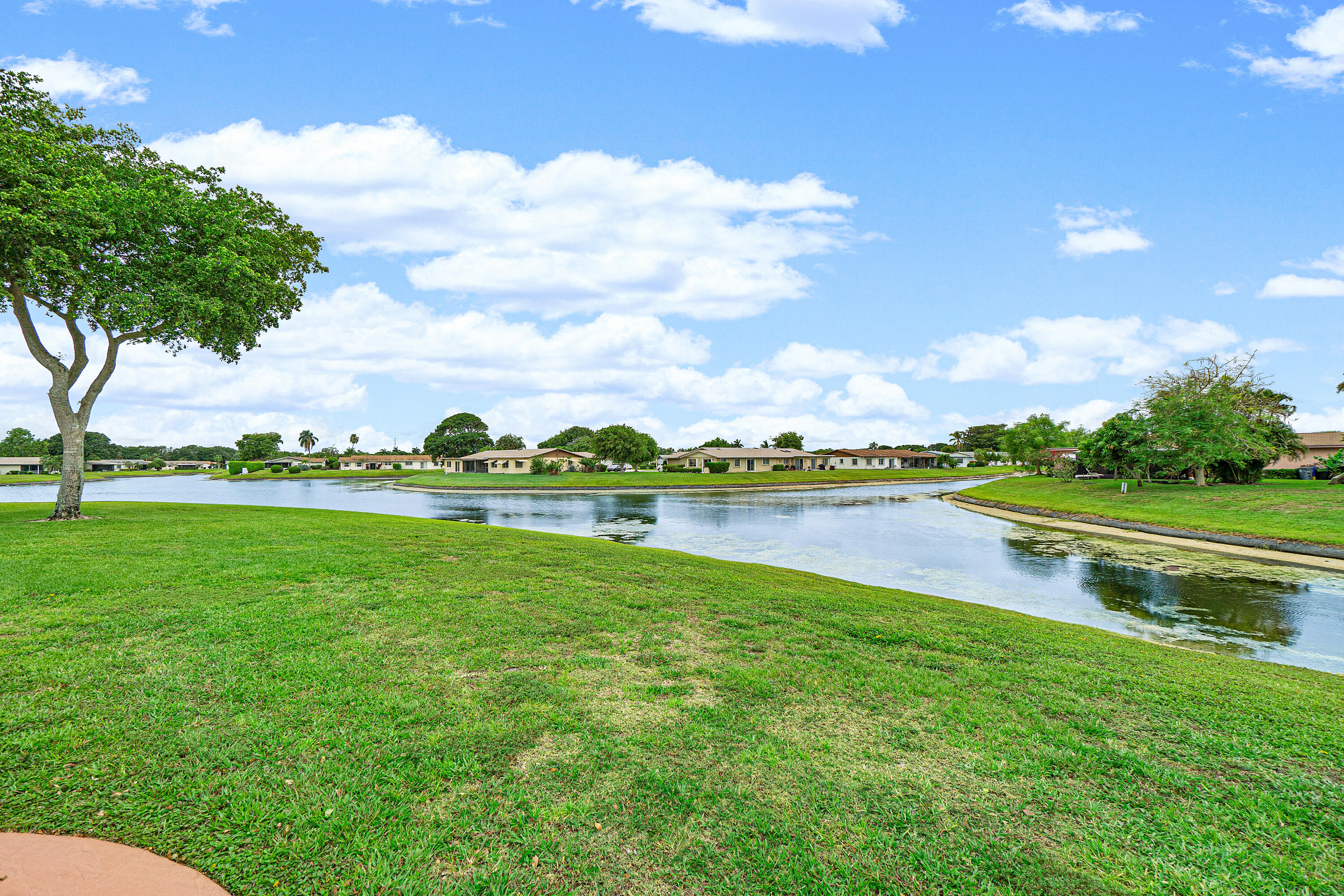 DELRAY VILLAS 5 - Residential