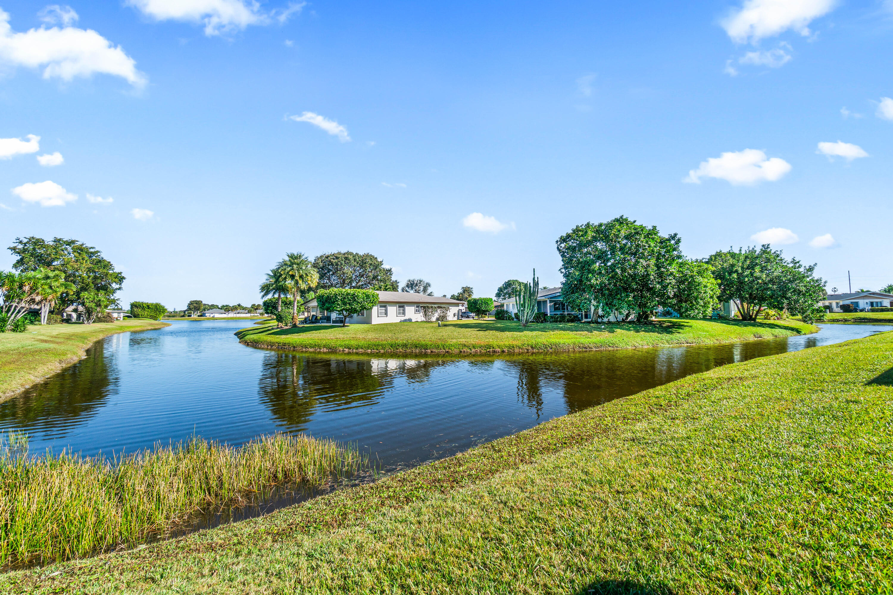 DELRAY VILLAS 5 - Residential