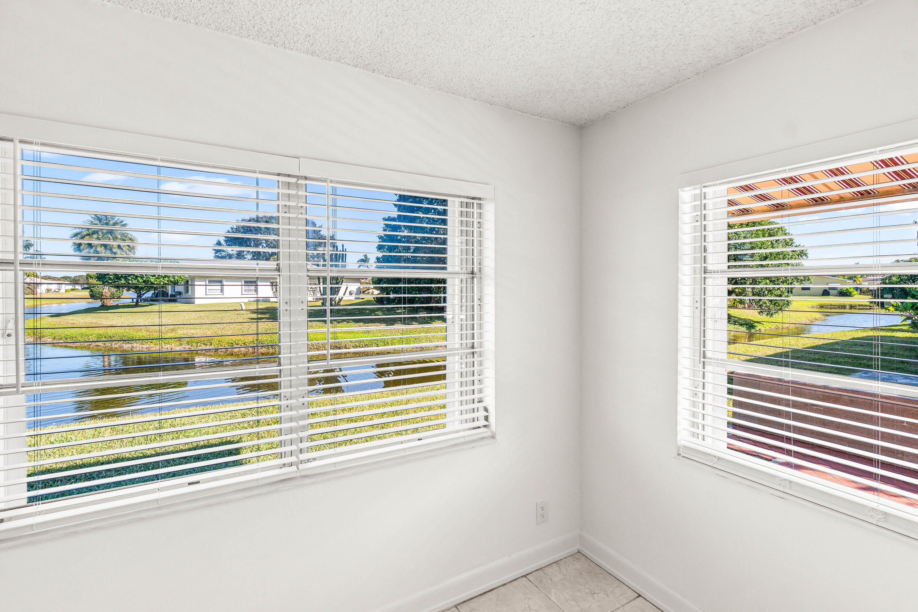 DELRAY VILLAS 5 - Residential