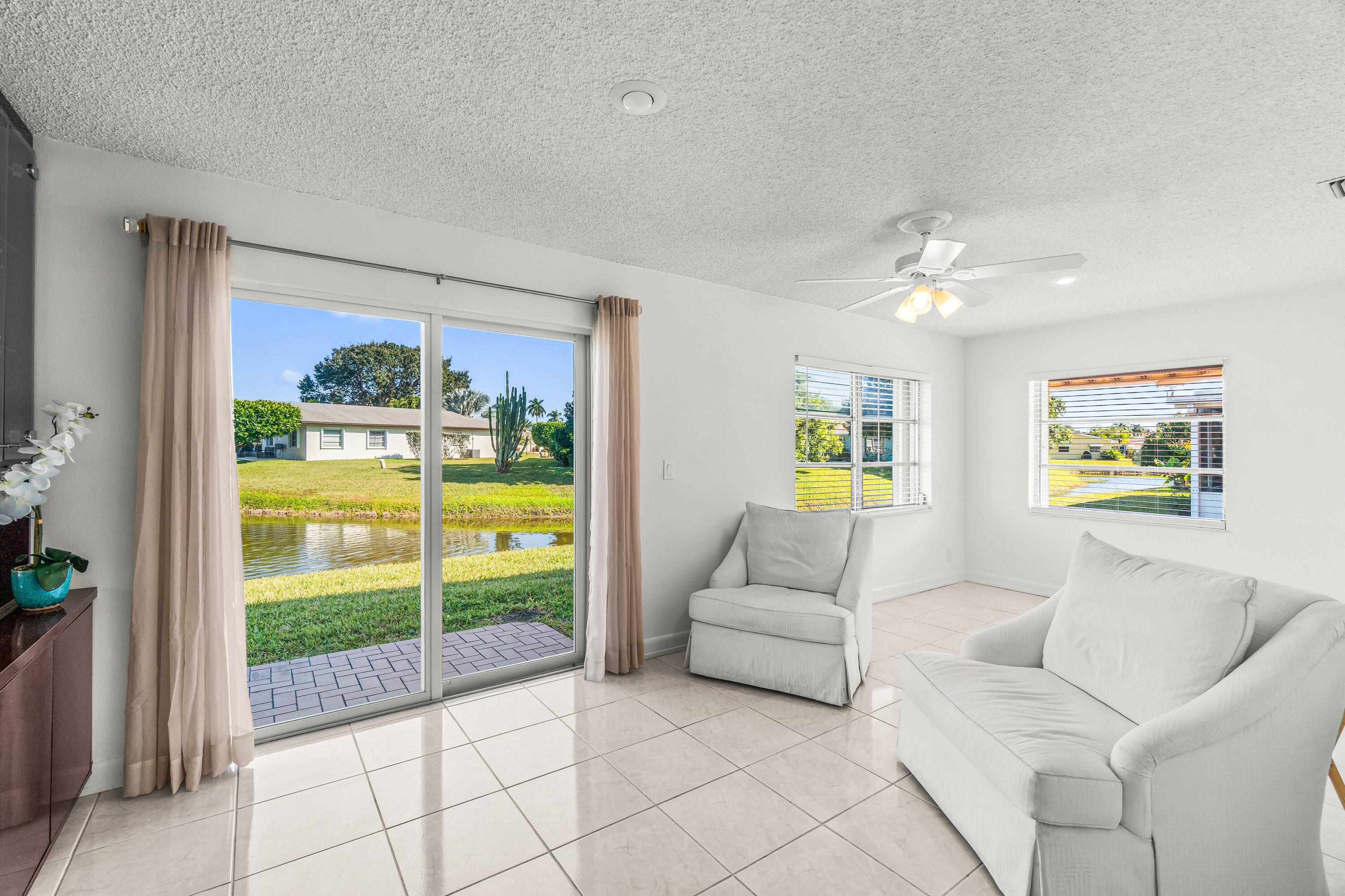 DELRAY VILLAS 5 - Residential