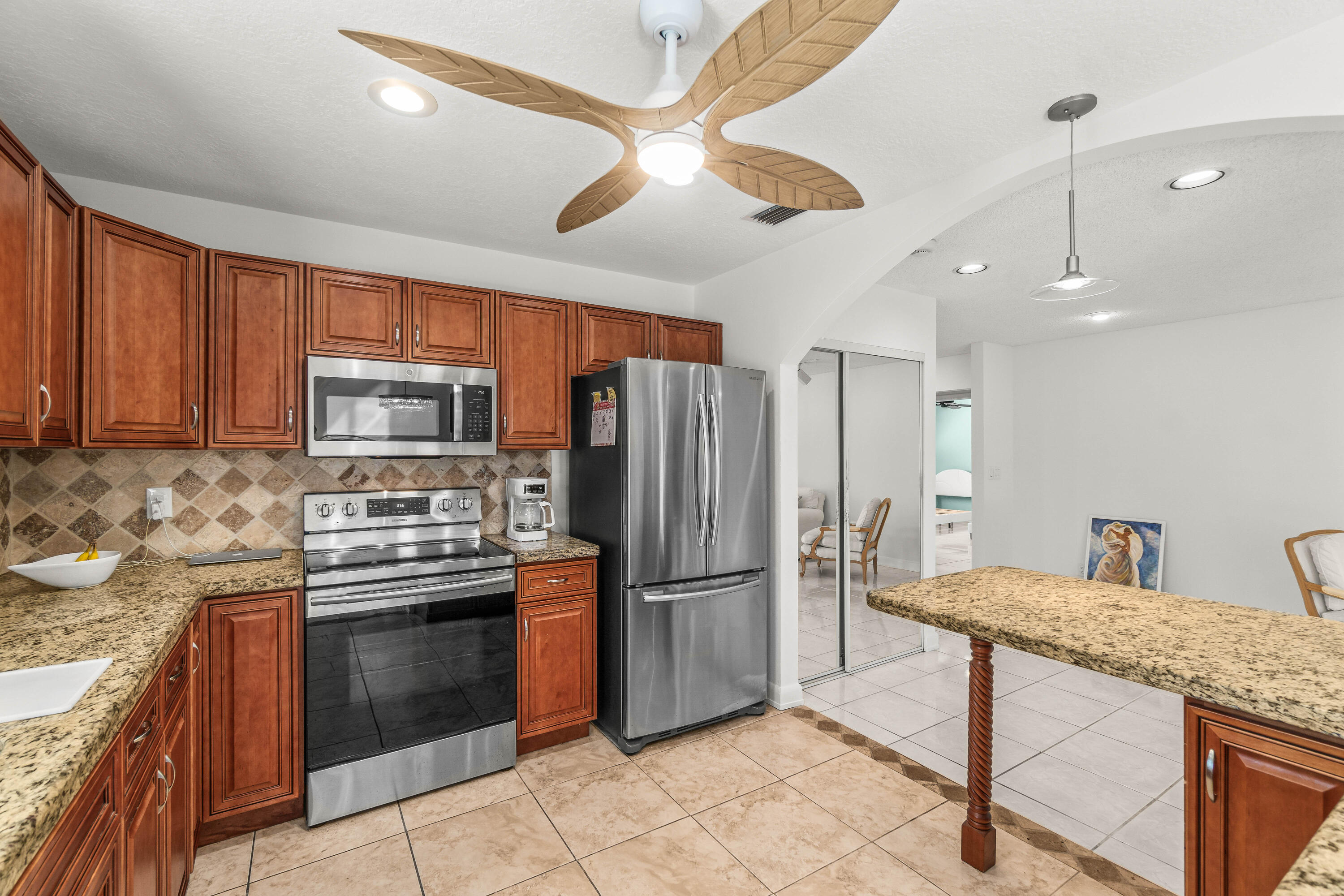 DELRAY VILLAS 5 - Residential