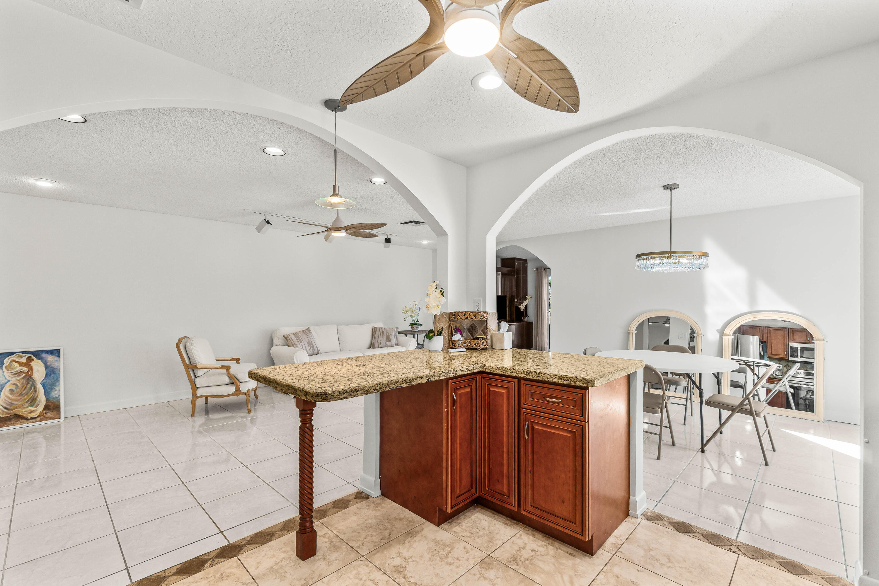 DELRAY VILLAS 5 - Residential