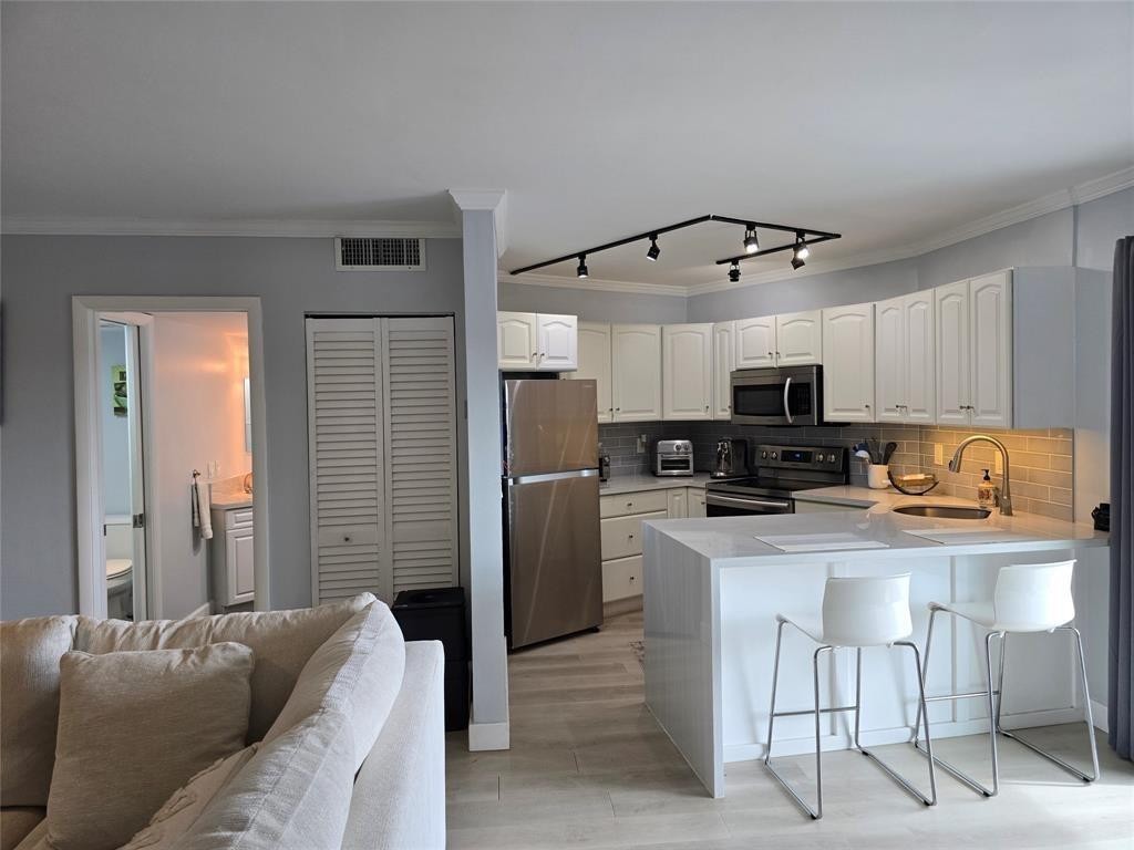 River Reach Condominiums - Residential Lease