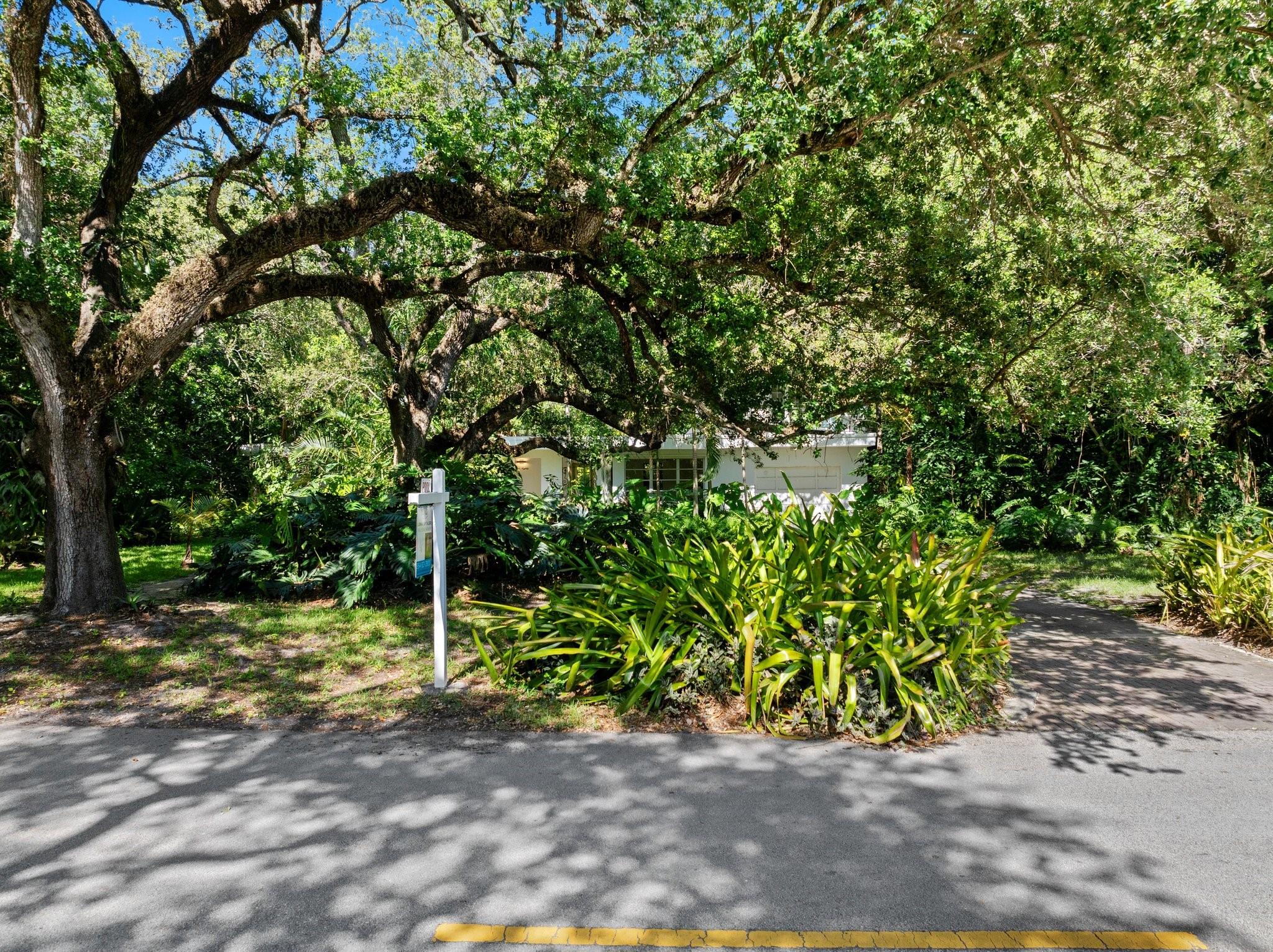 5180 SW 28th Ter