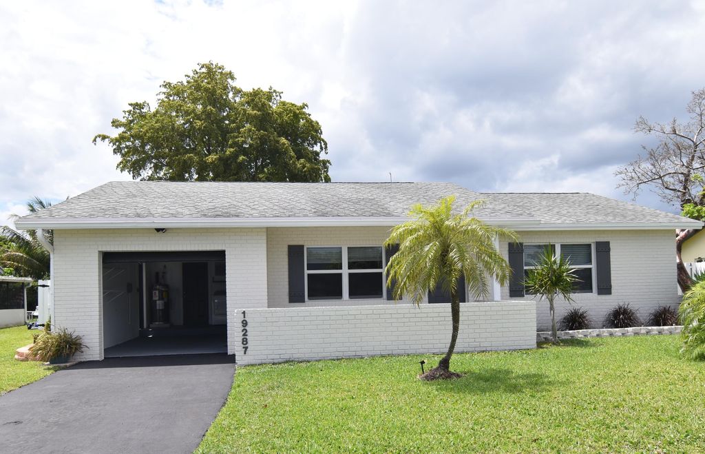 Photo of 9731 Richmond Circle, Boca Raton, FL 33434 (MLS # B26019897)