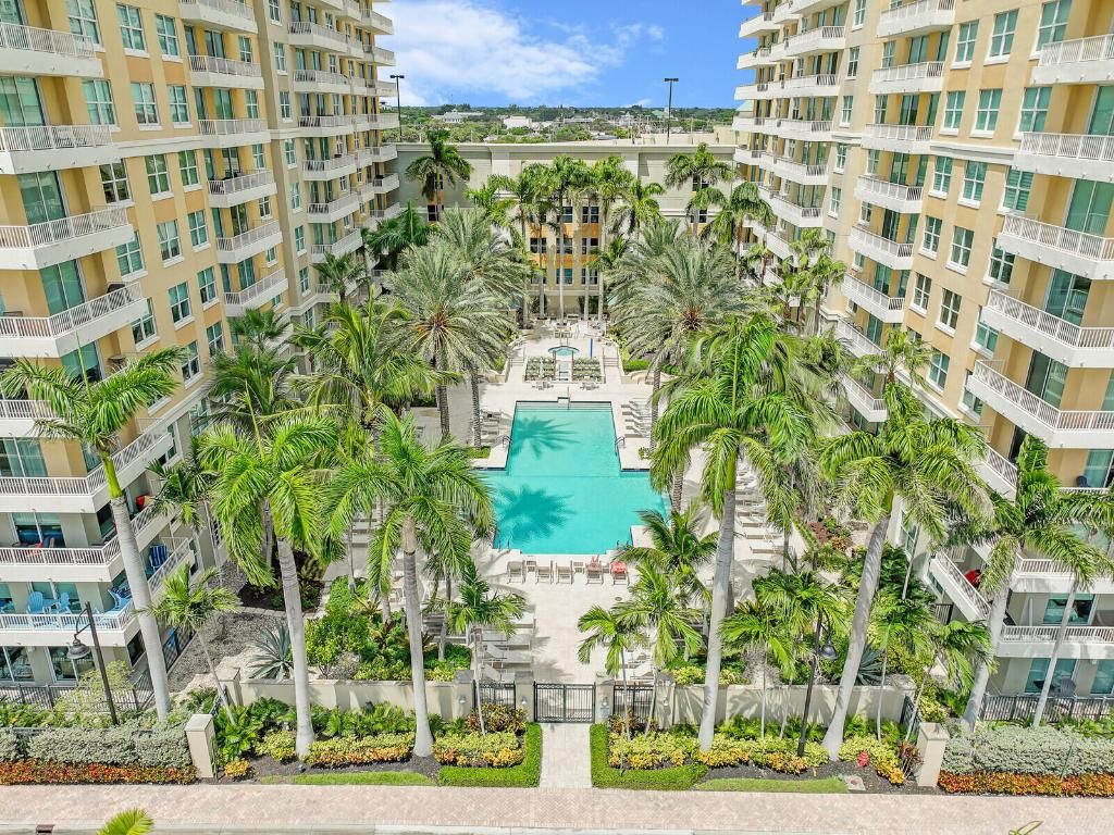 Photo of 100 NE 6th Street #408, Boynton Beach, FL 33435 (MLS # R11140741)