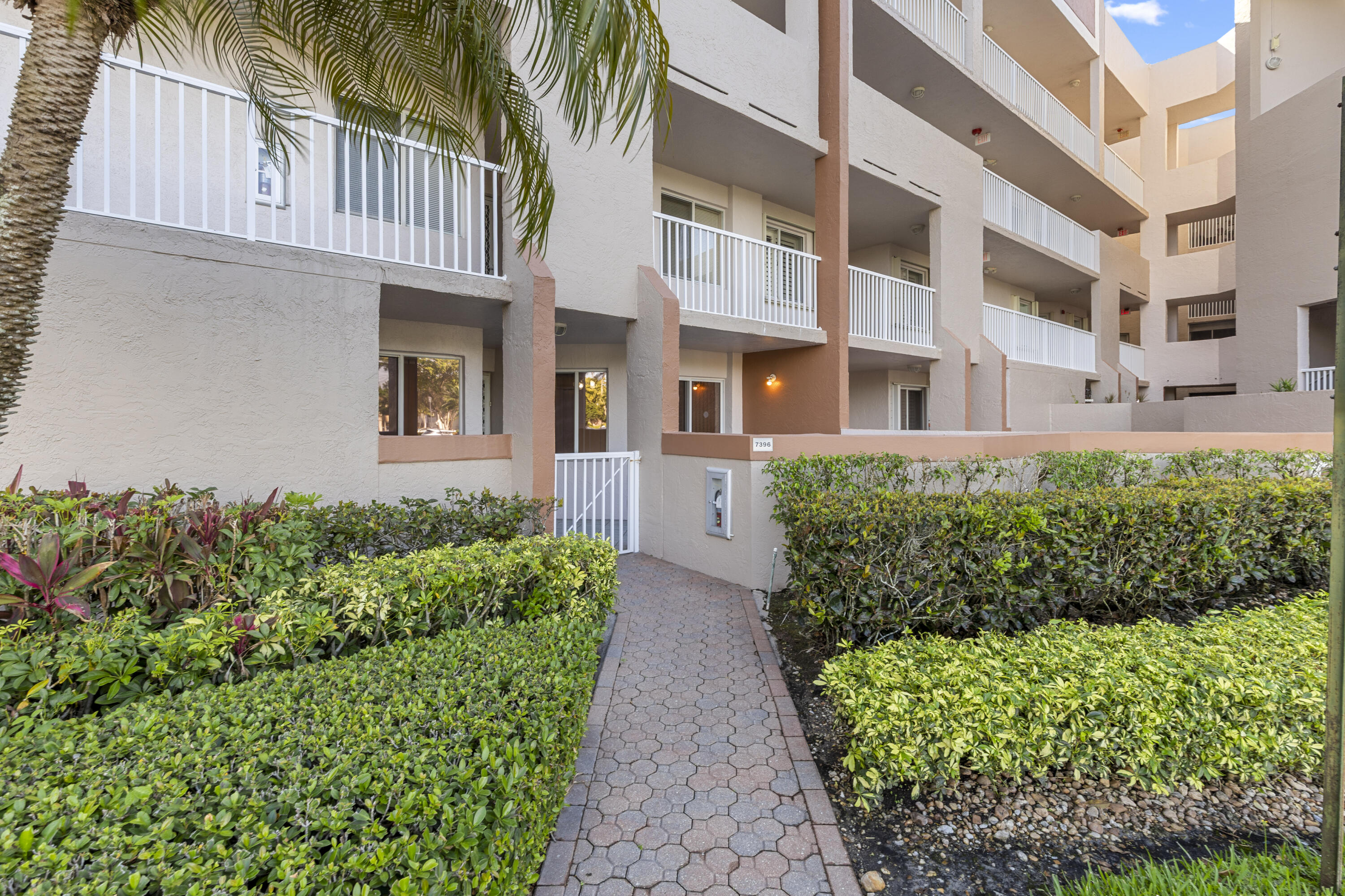 GRANVILLE CONDOMINIUM H - Residential