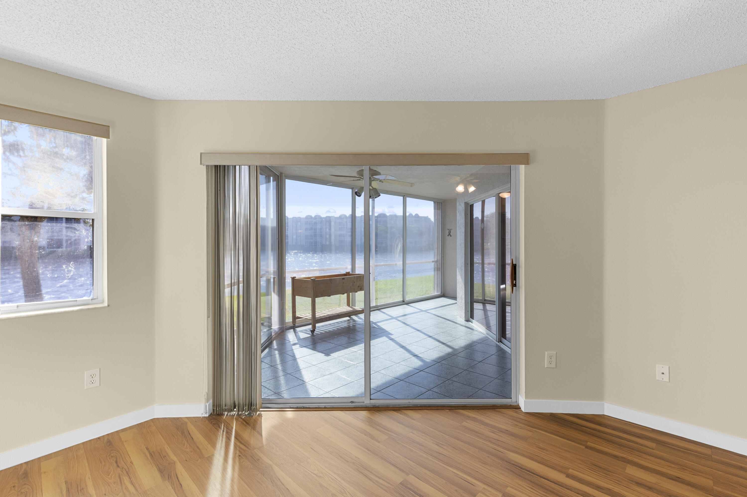 GRANVILLE CONDOMINIUM H - Residential