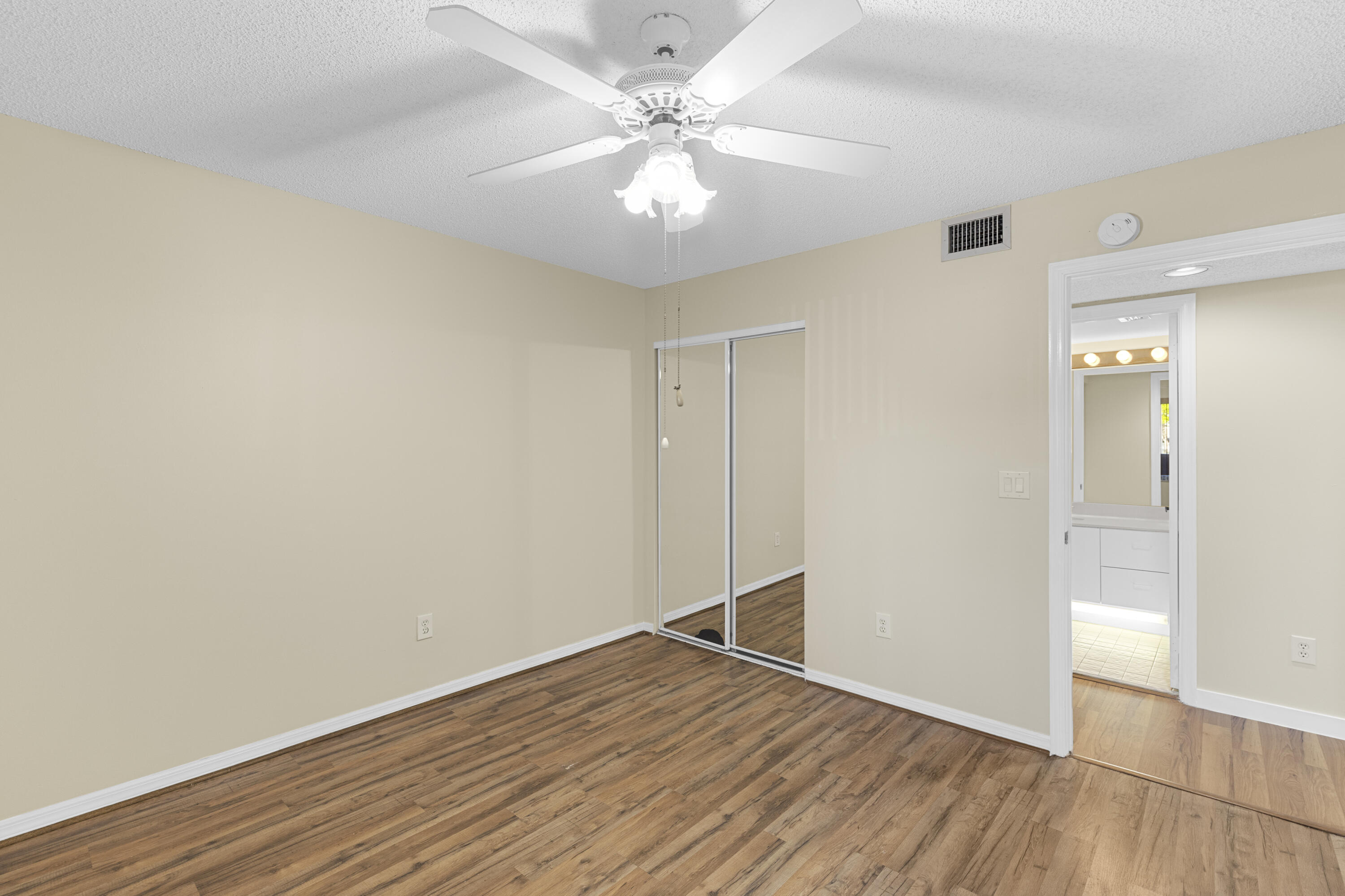 GRANVILLE CONDOMINIUM H - Residential